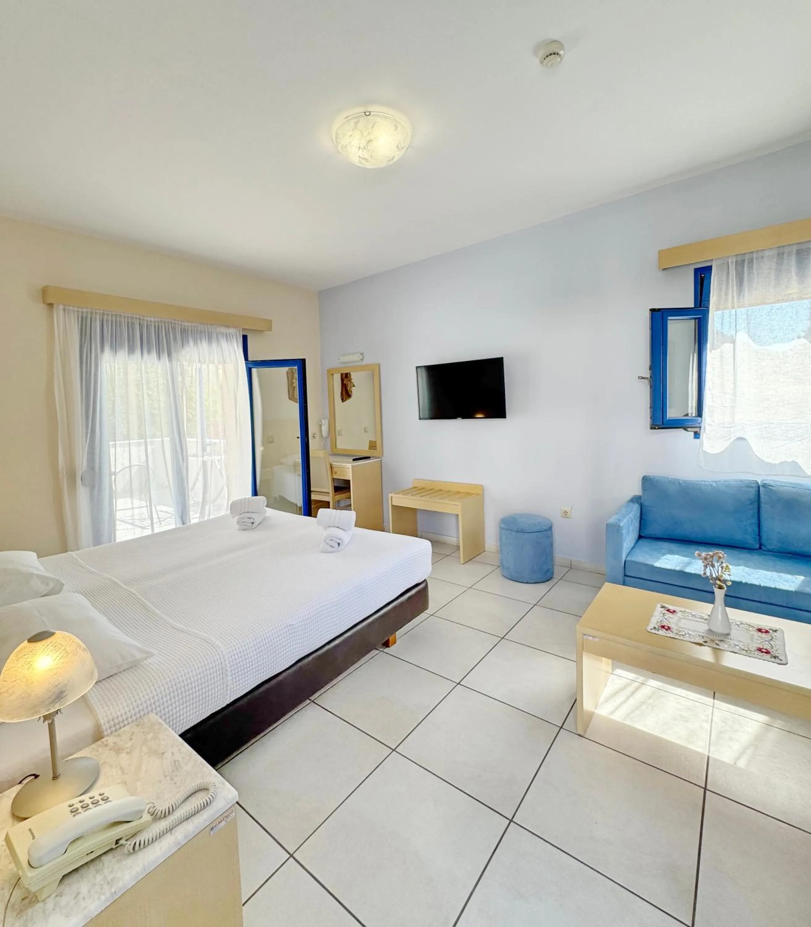 Bed in Emporios Bay Hotel Chios