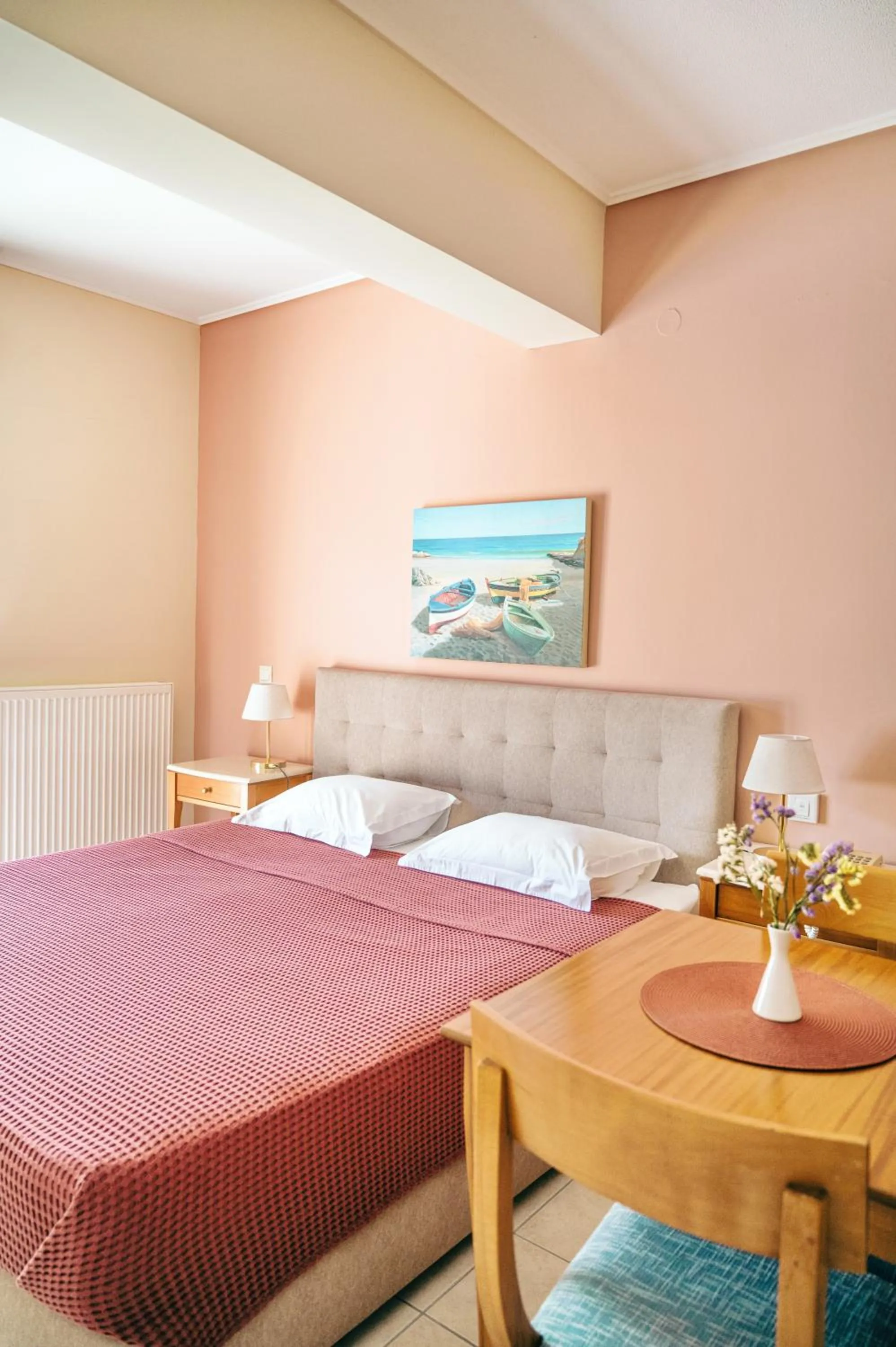 Bedroom, Bed in Emporios Bay Hotel Chios