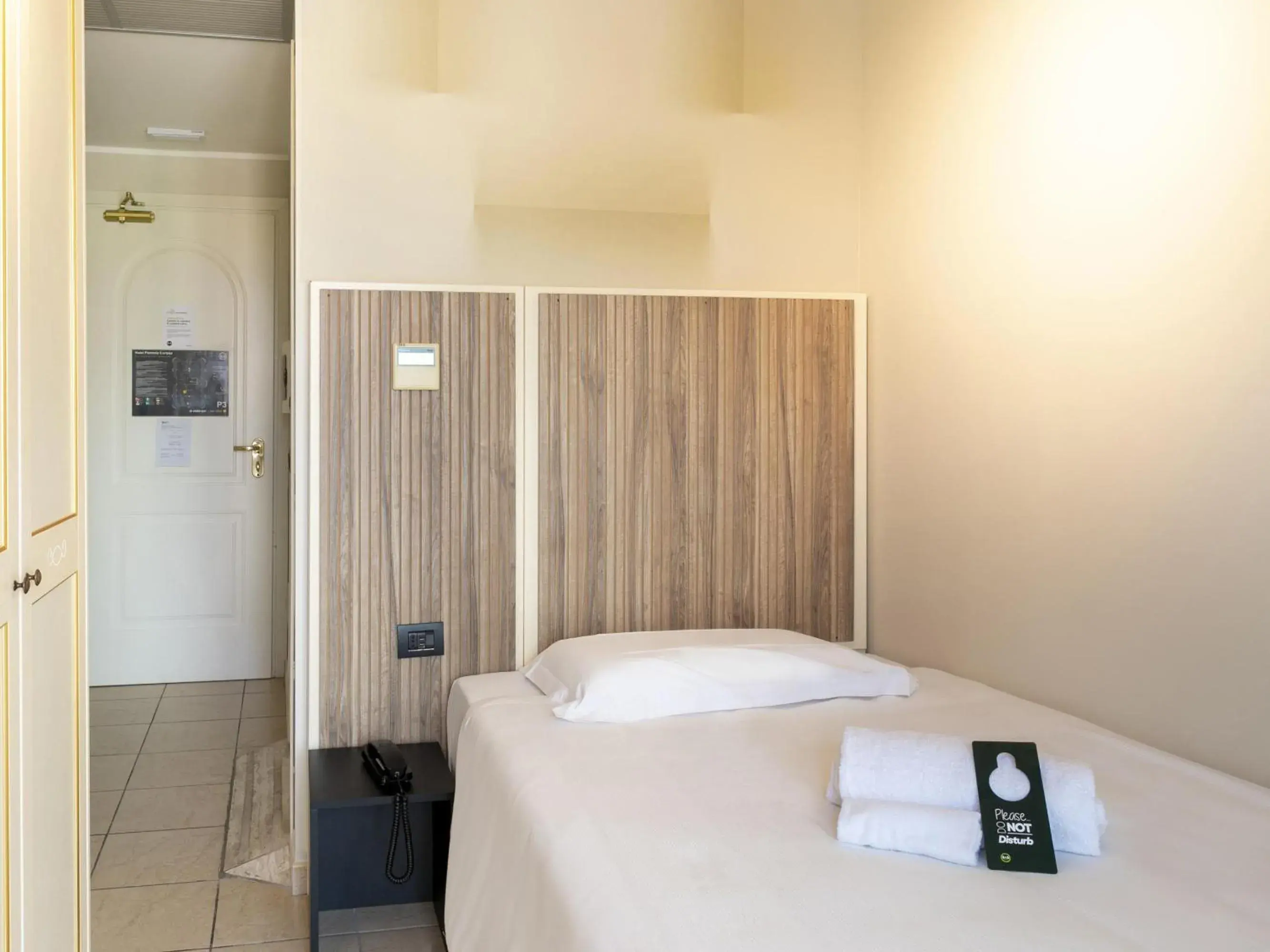 Single Room - Disability Access in B&B HOTEL Pomezia Cortese Single Room - Disability Access in B&B HOTEL Pomezia Cortese