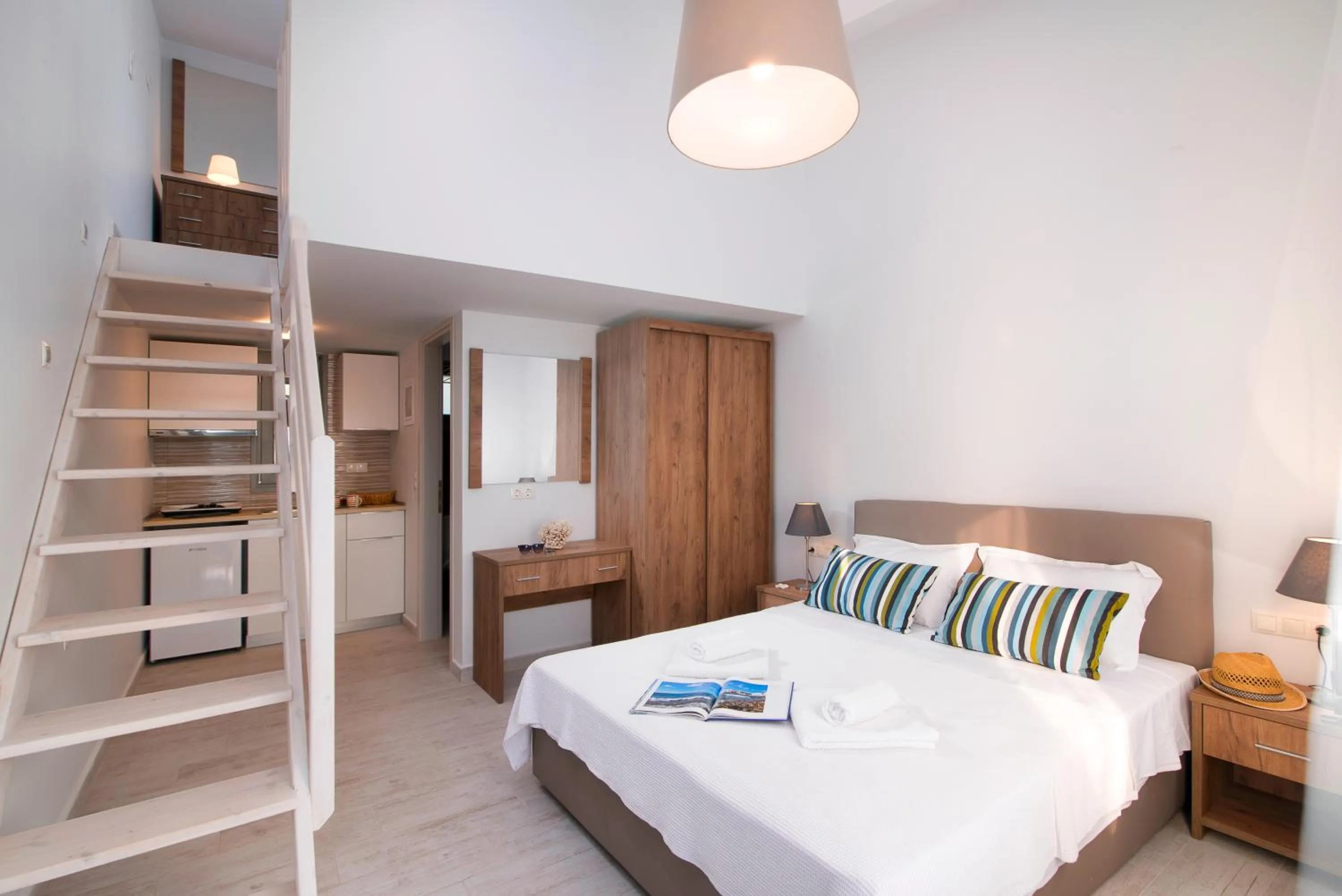 Photo of the whole room, Bed in Terra di Olive Thassos