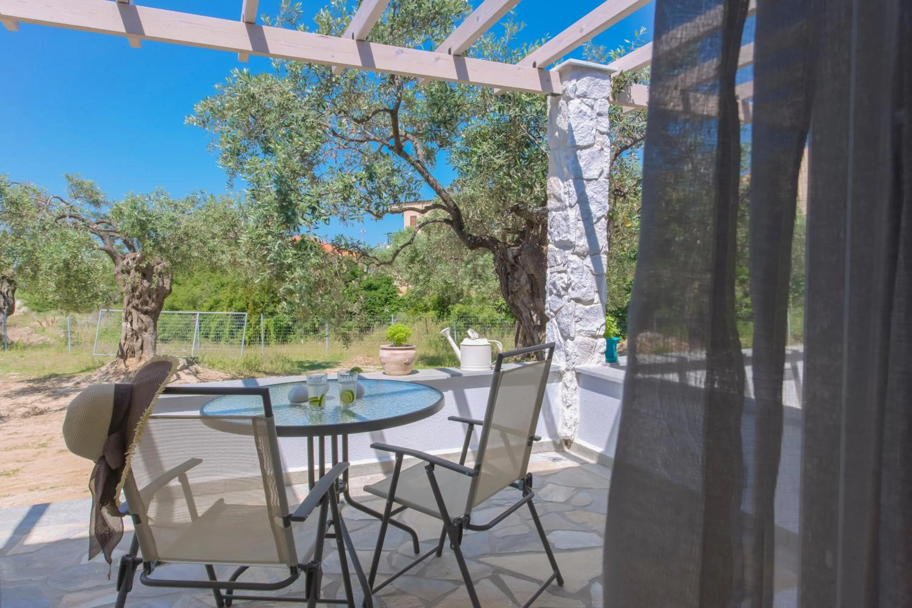 Patio in Terra di Olive Thassos