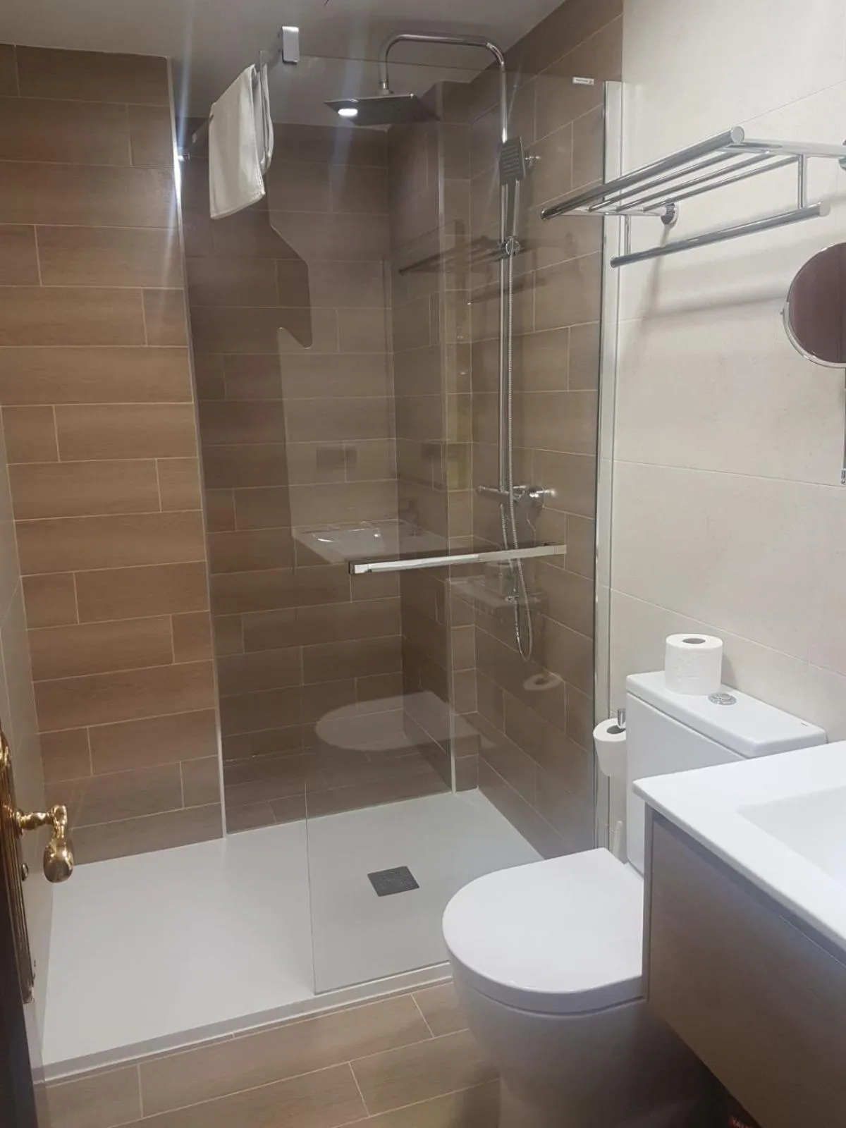 Shower in Apartamentos Atlántico Resort