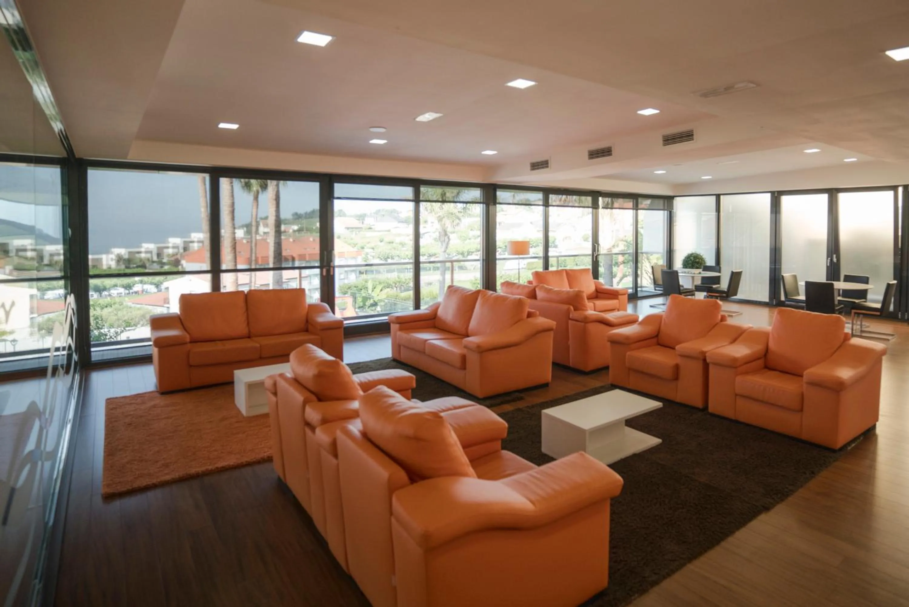 Communal lounge/ TV room in Apartamentos Atlántico Resort