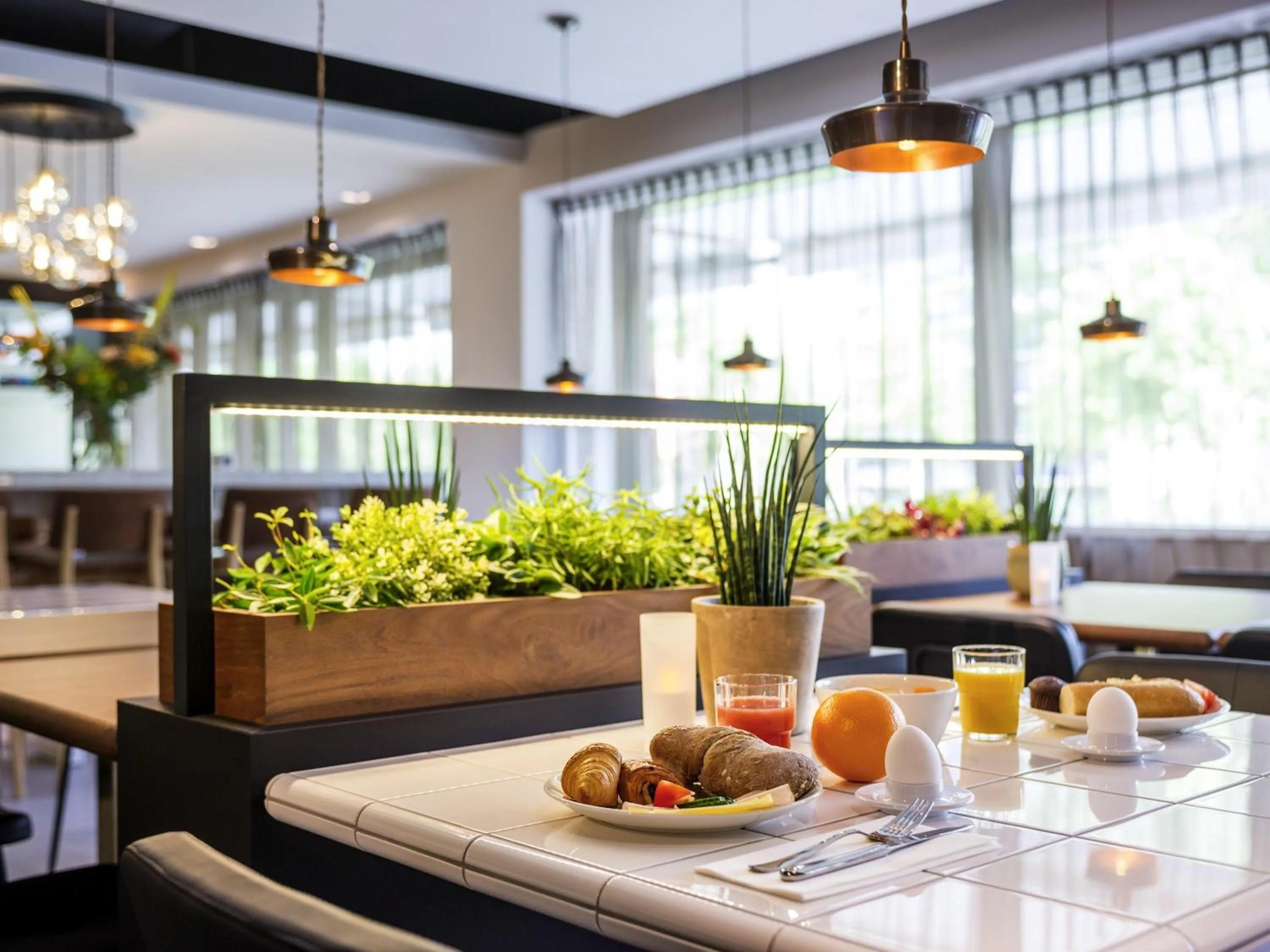 Restaurant/places to eat in Adagio Amsterdam City South