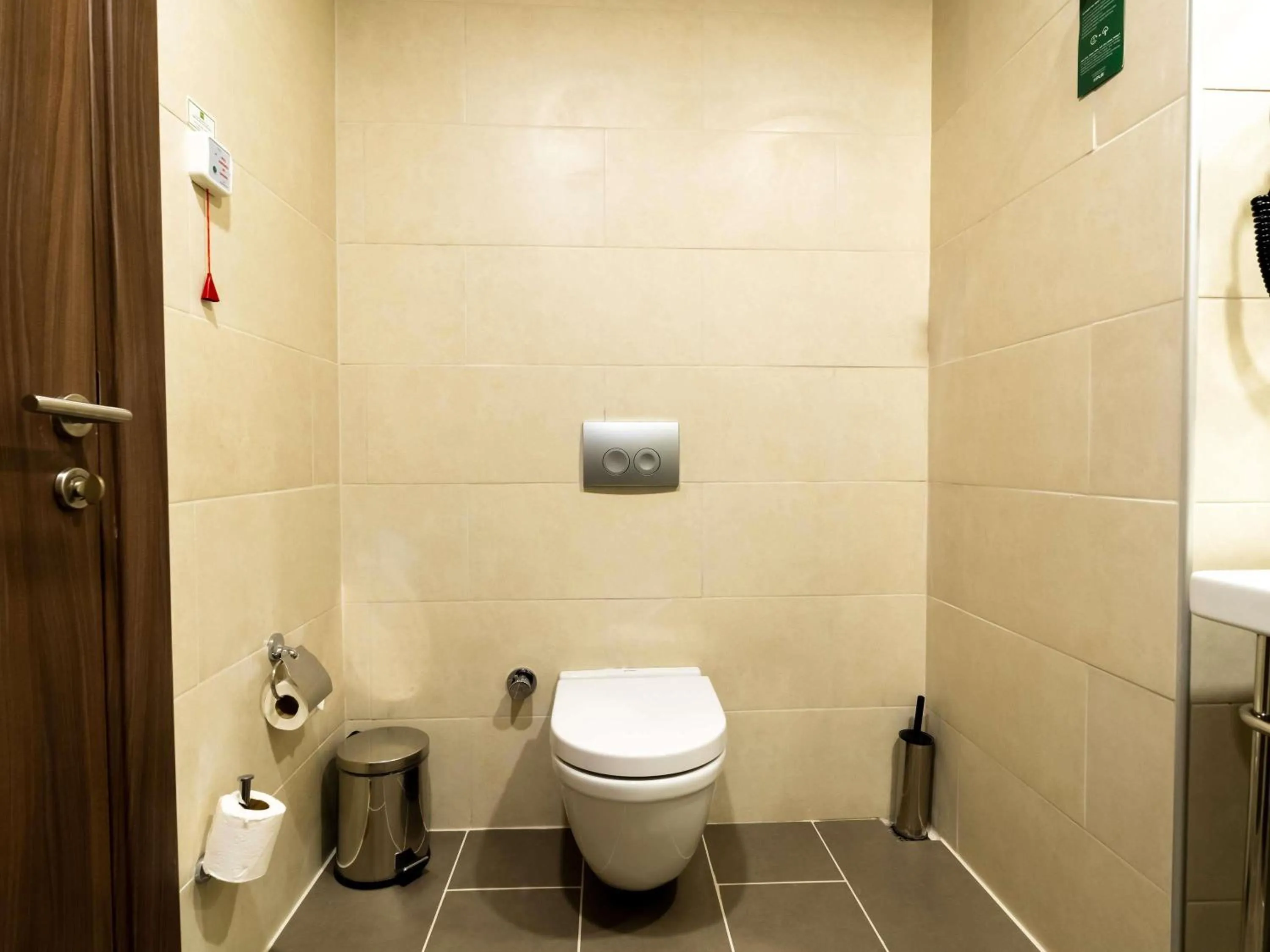 Bedroom in ibis Styles Istanbul Bomonti