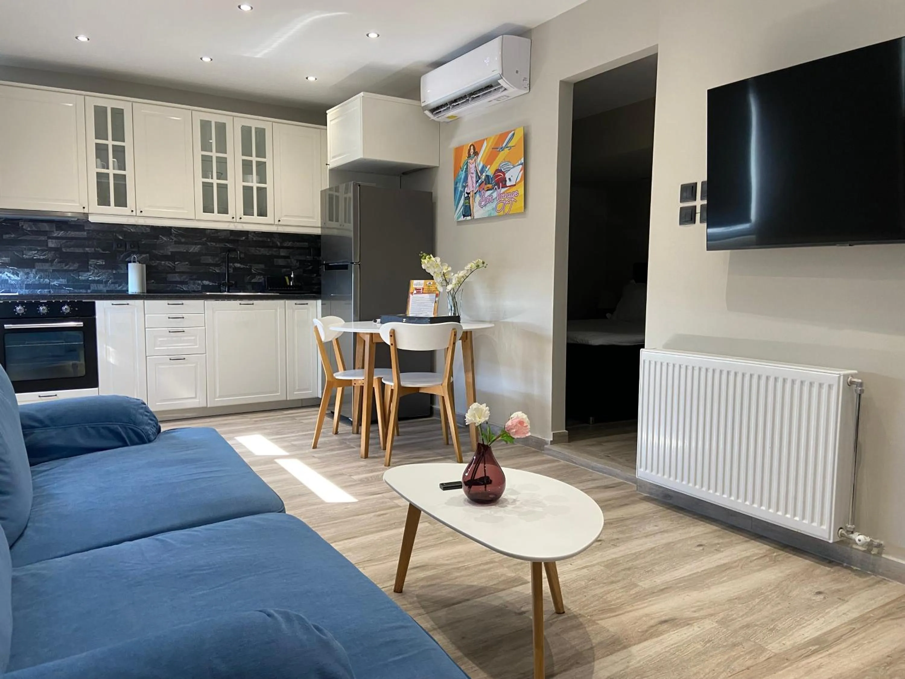 Living room in Connect Studios & Apartments