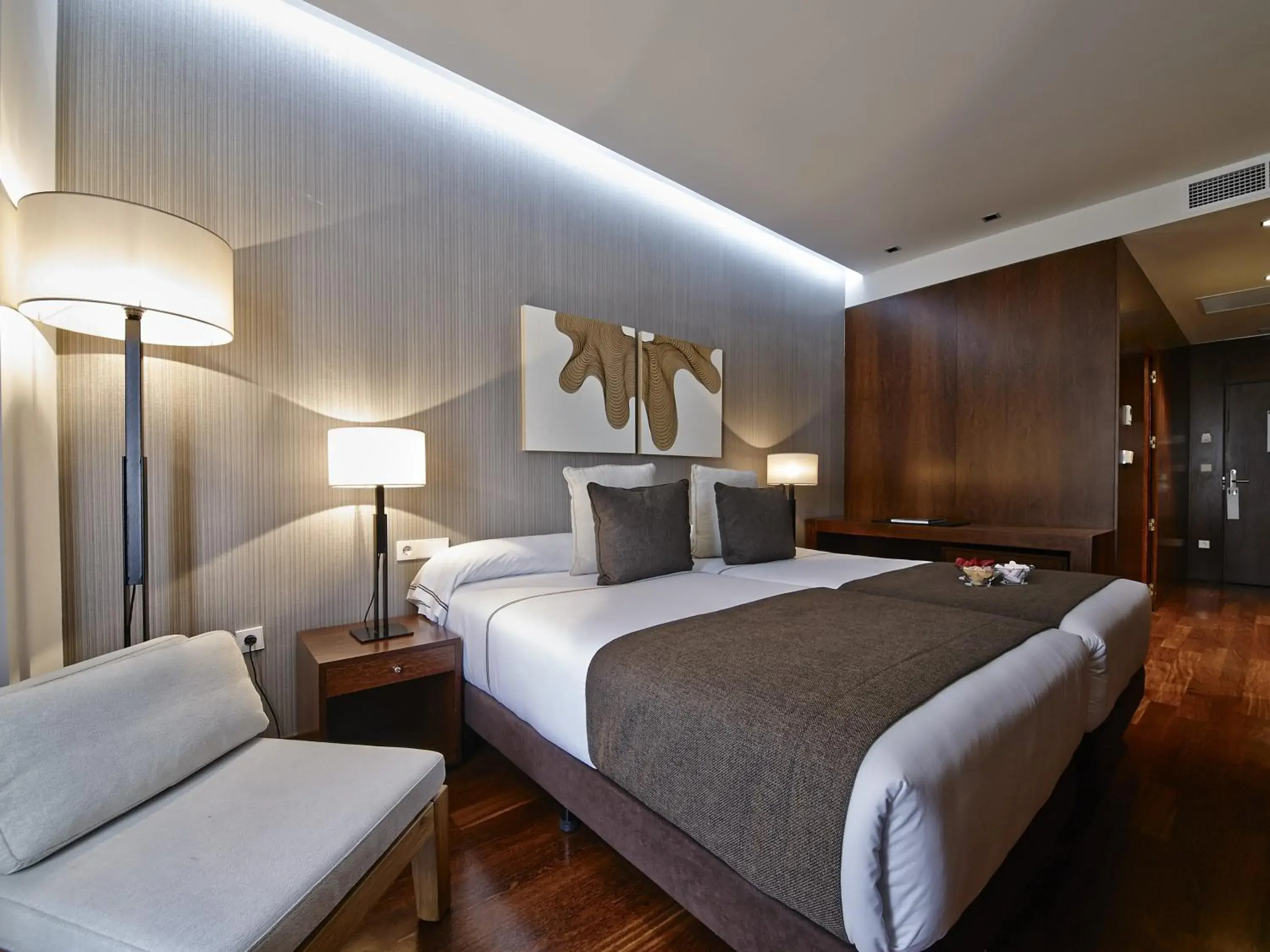 Standard Double or Twin Room with Balcony in Carris Cardenal Quevedo Standard Double or Twin Room with Balcony in Carris Cardenal Quevedo