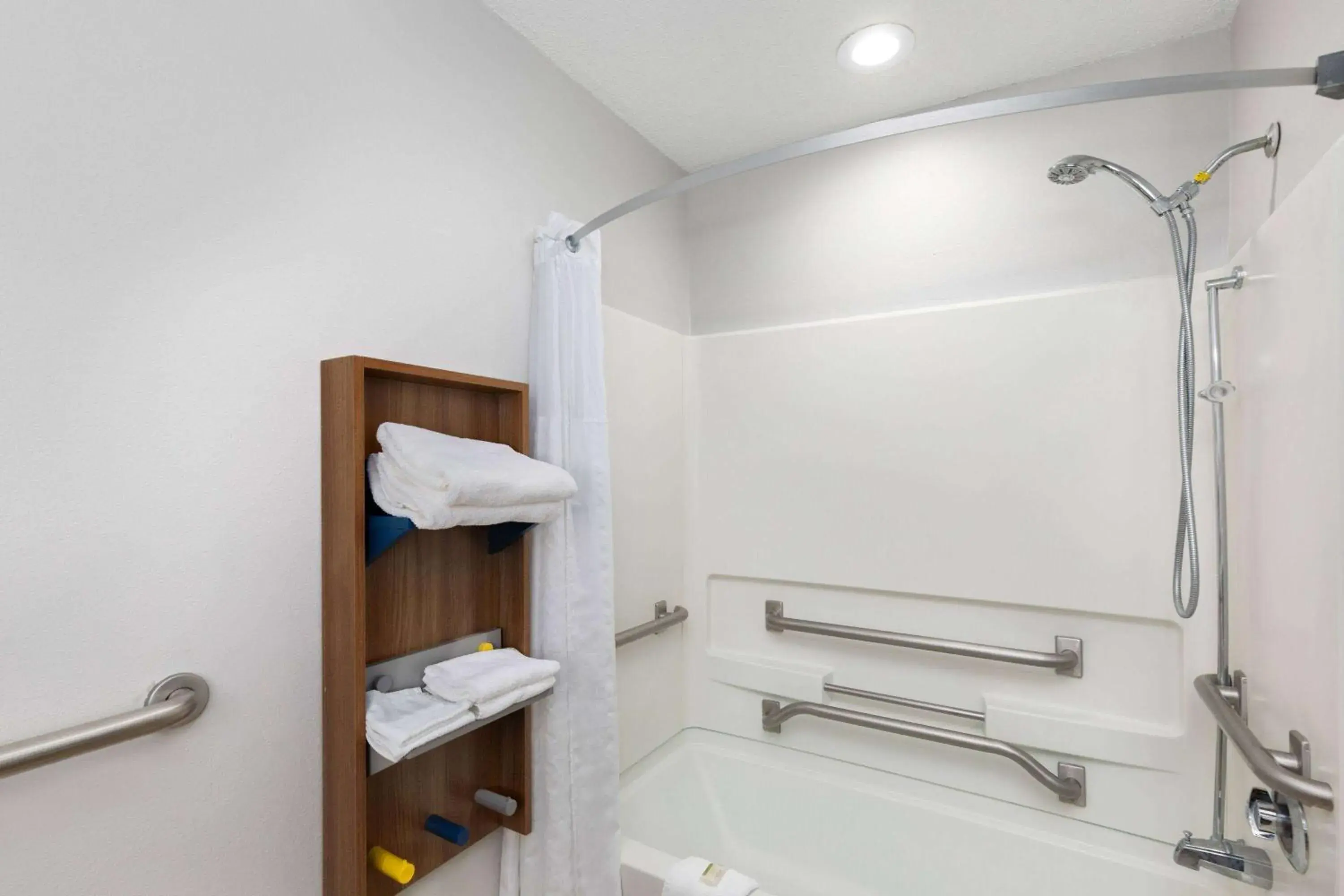 Bathroom in Microtel Inn Bowling Green Bathroom in Microtel Inn Bowling Green