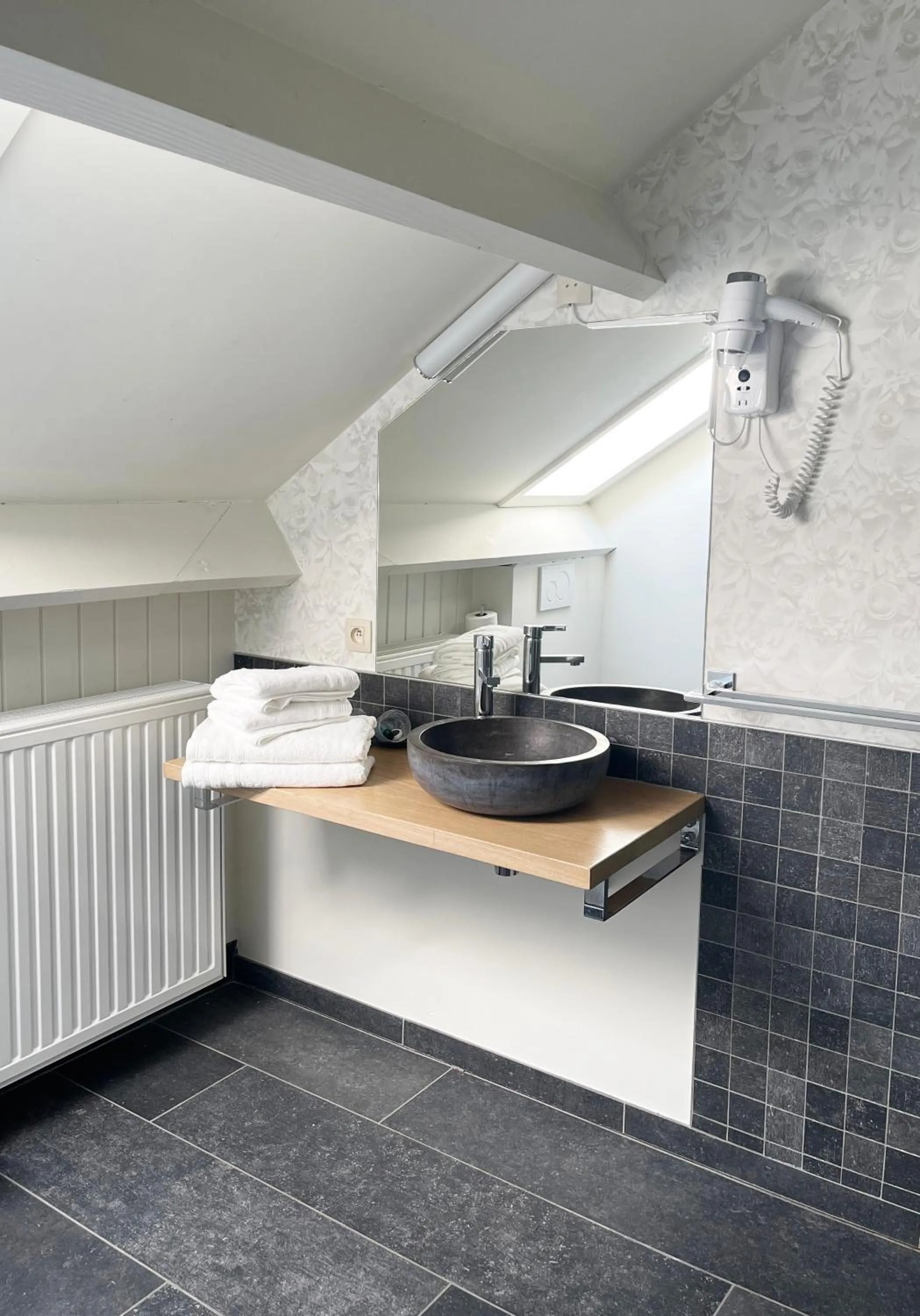 Bathroom in Hotel het Elsland