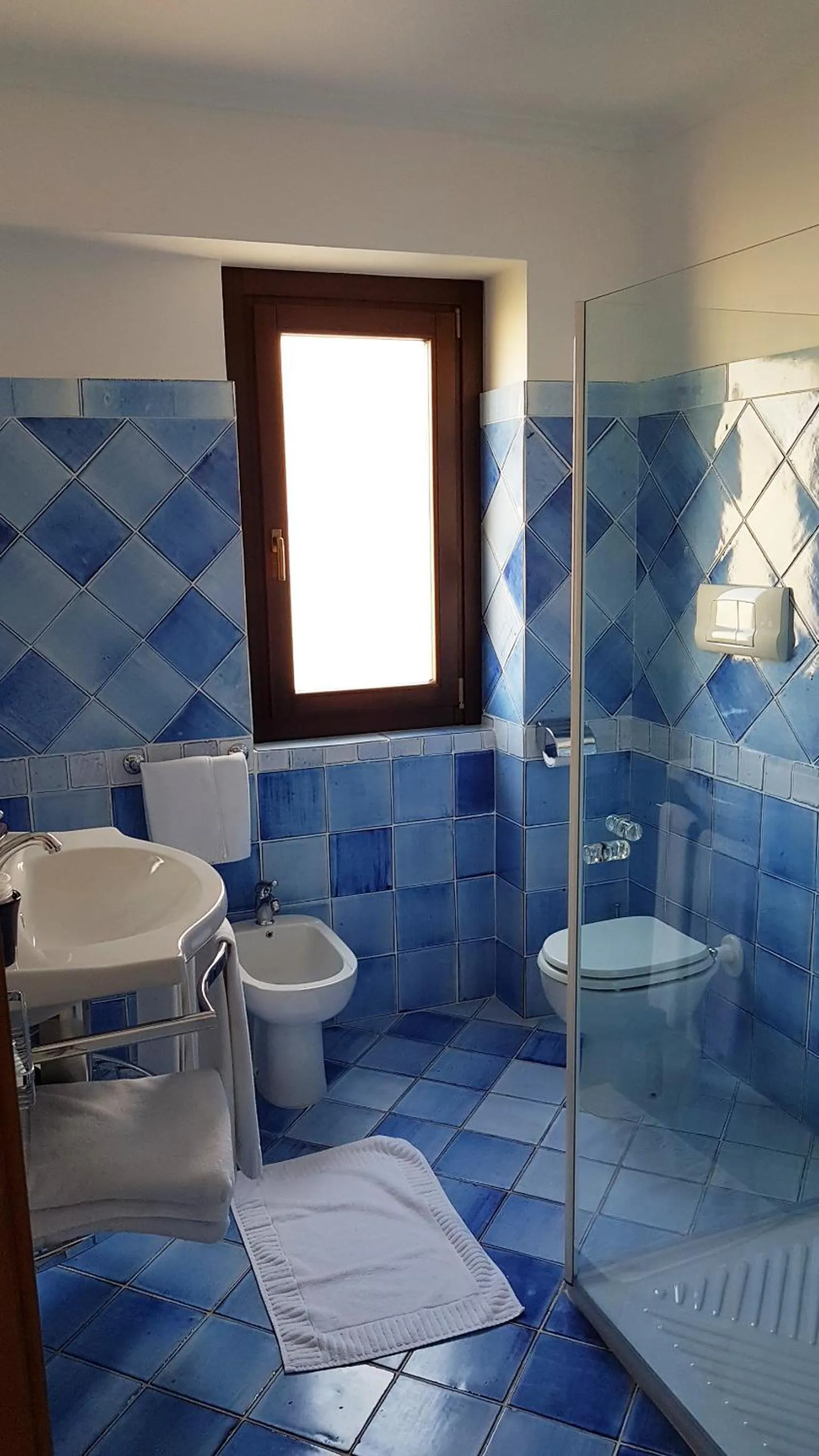 Photo of the whole room in Hotel Corallo Sperlonga