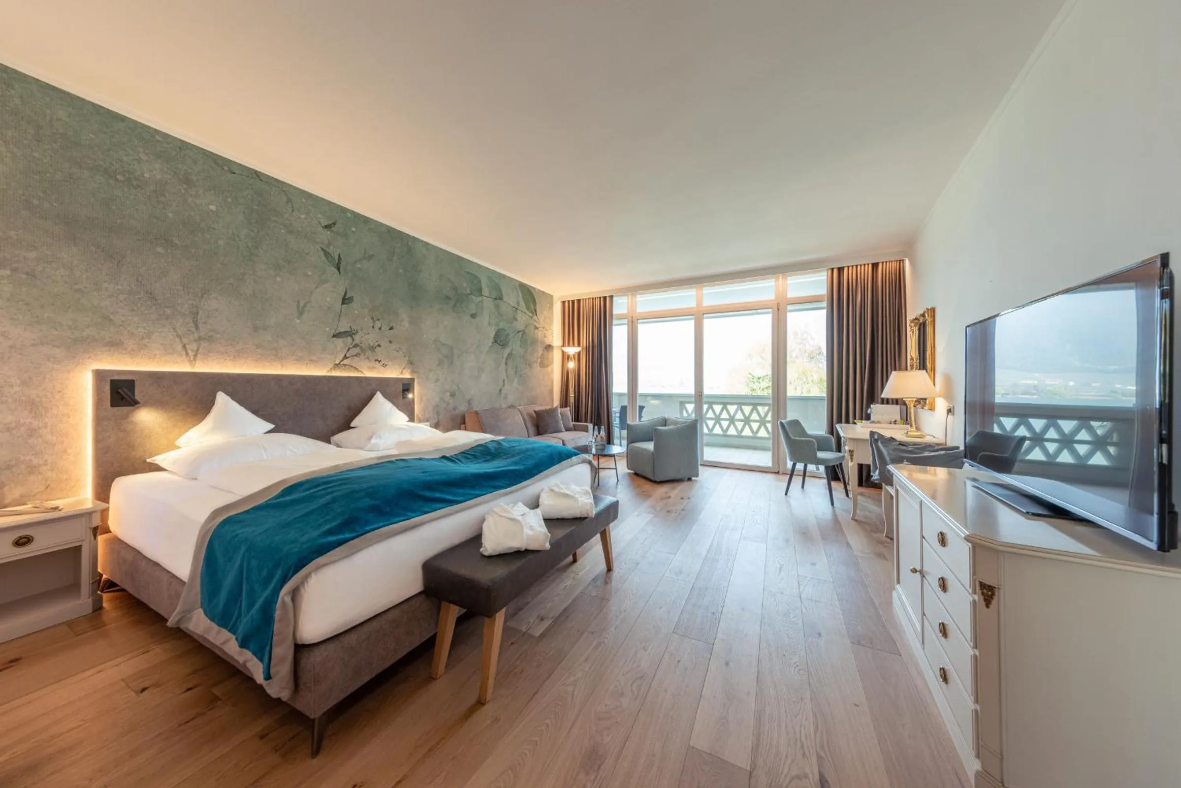 Photo of the whole room, Bed in Parc Hotel Am See