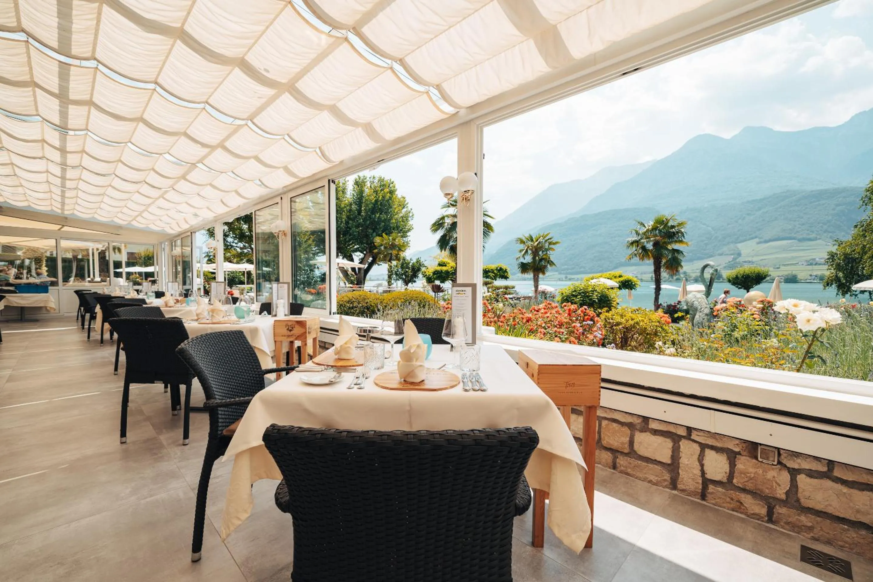 Restaurant/places to eat in Parc Hotel Am See