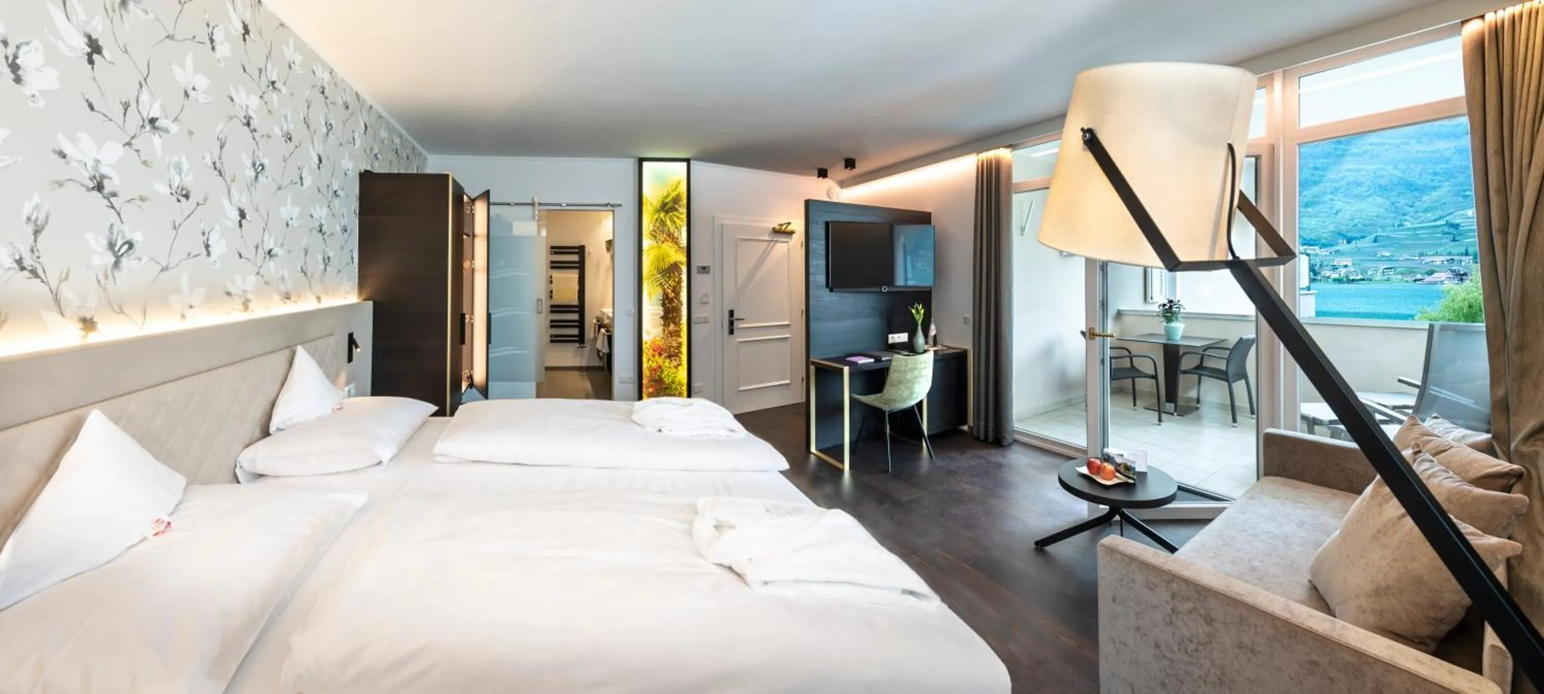 Photo of the whole room, Bed in Parc Hotel Am See