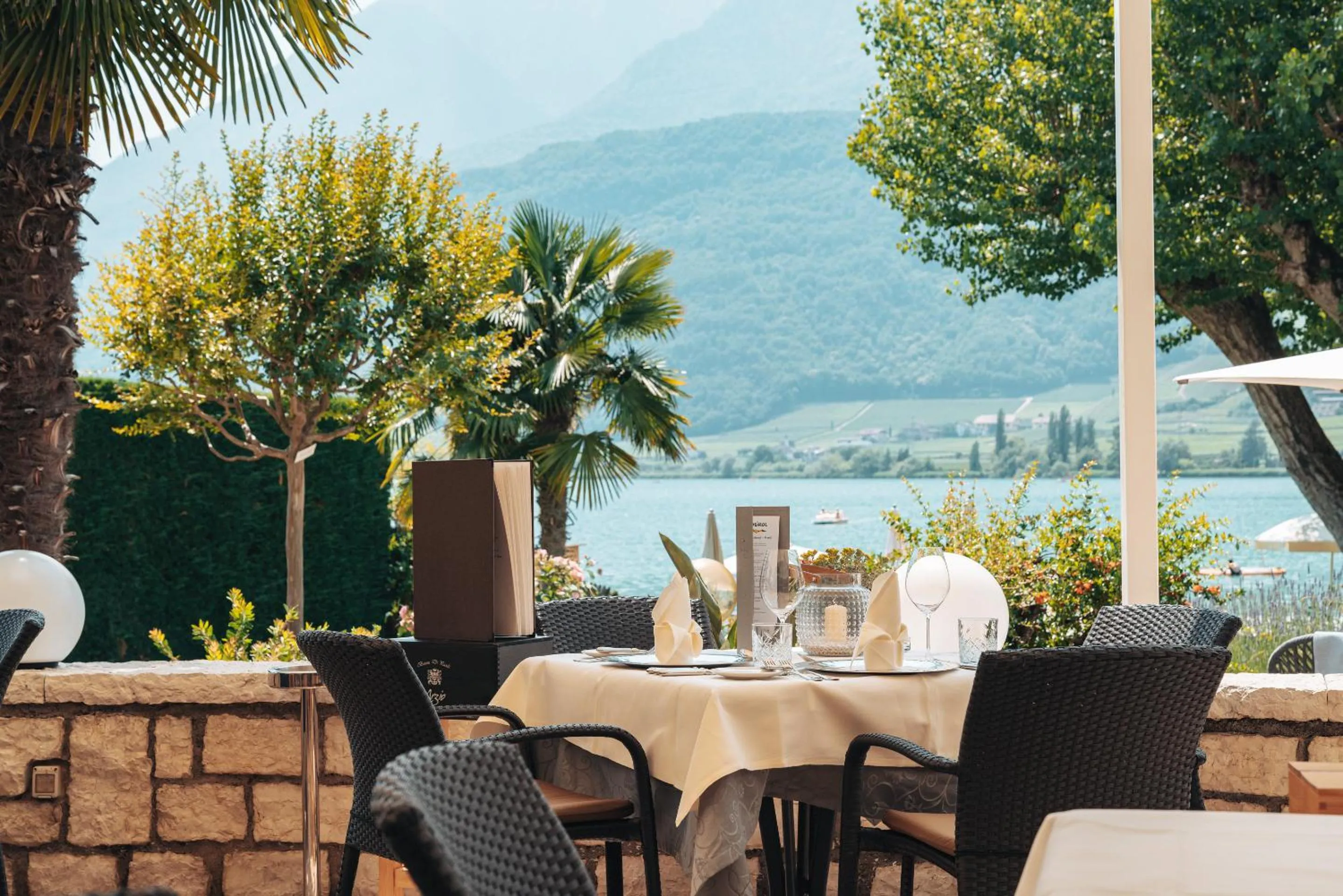 Restaurant/places to eat in Parc Hotel Am See