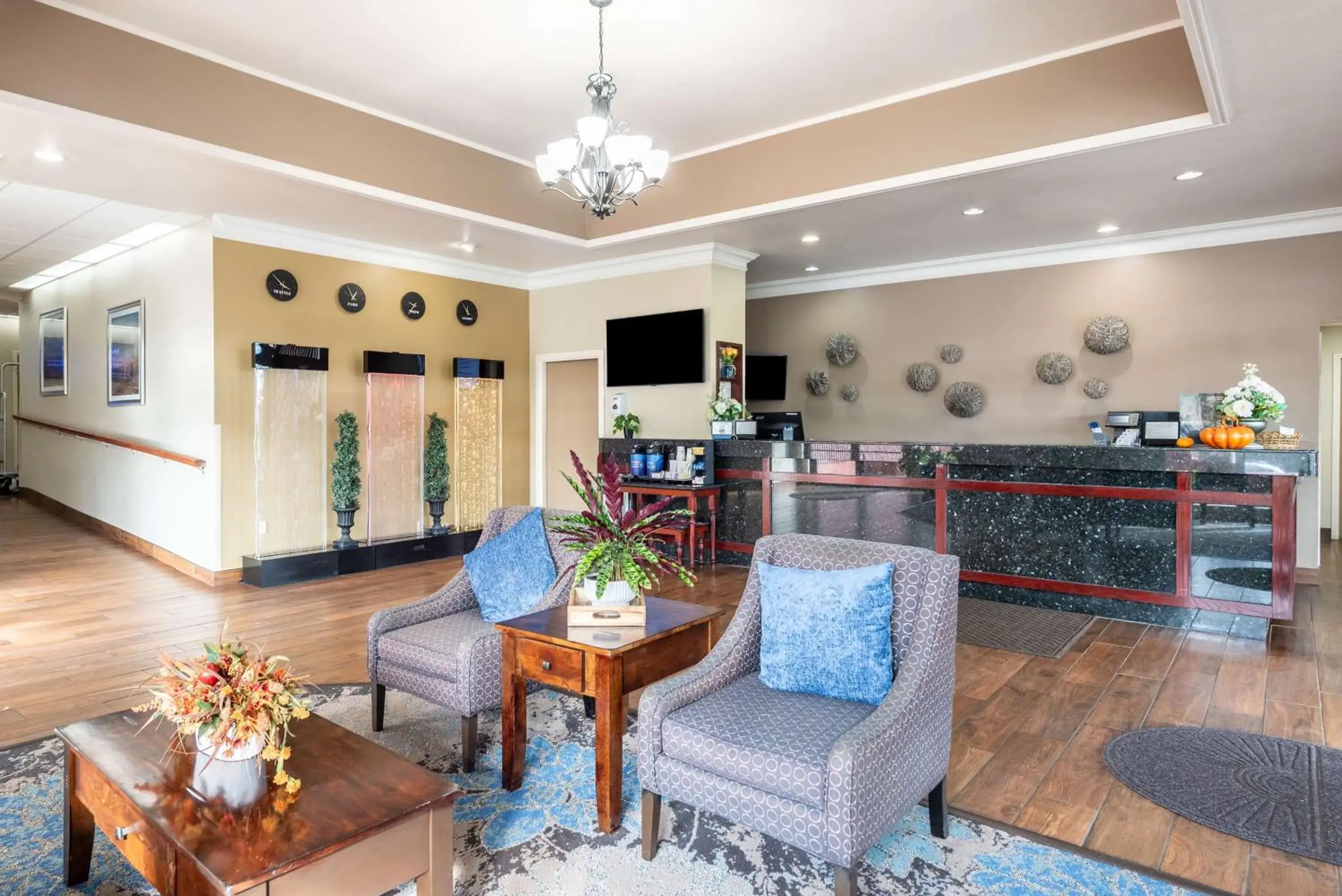 Lobby or reception in Best Western Cascadia Inn Lobby or reception in Best Western Cascadia Inn