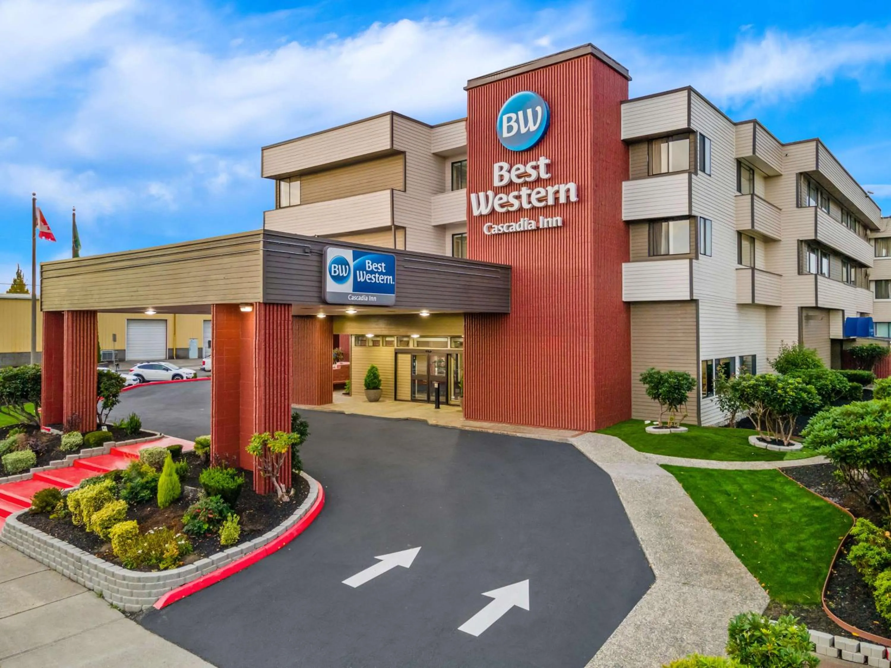Property building in Best Western Cascadia Inn