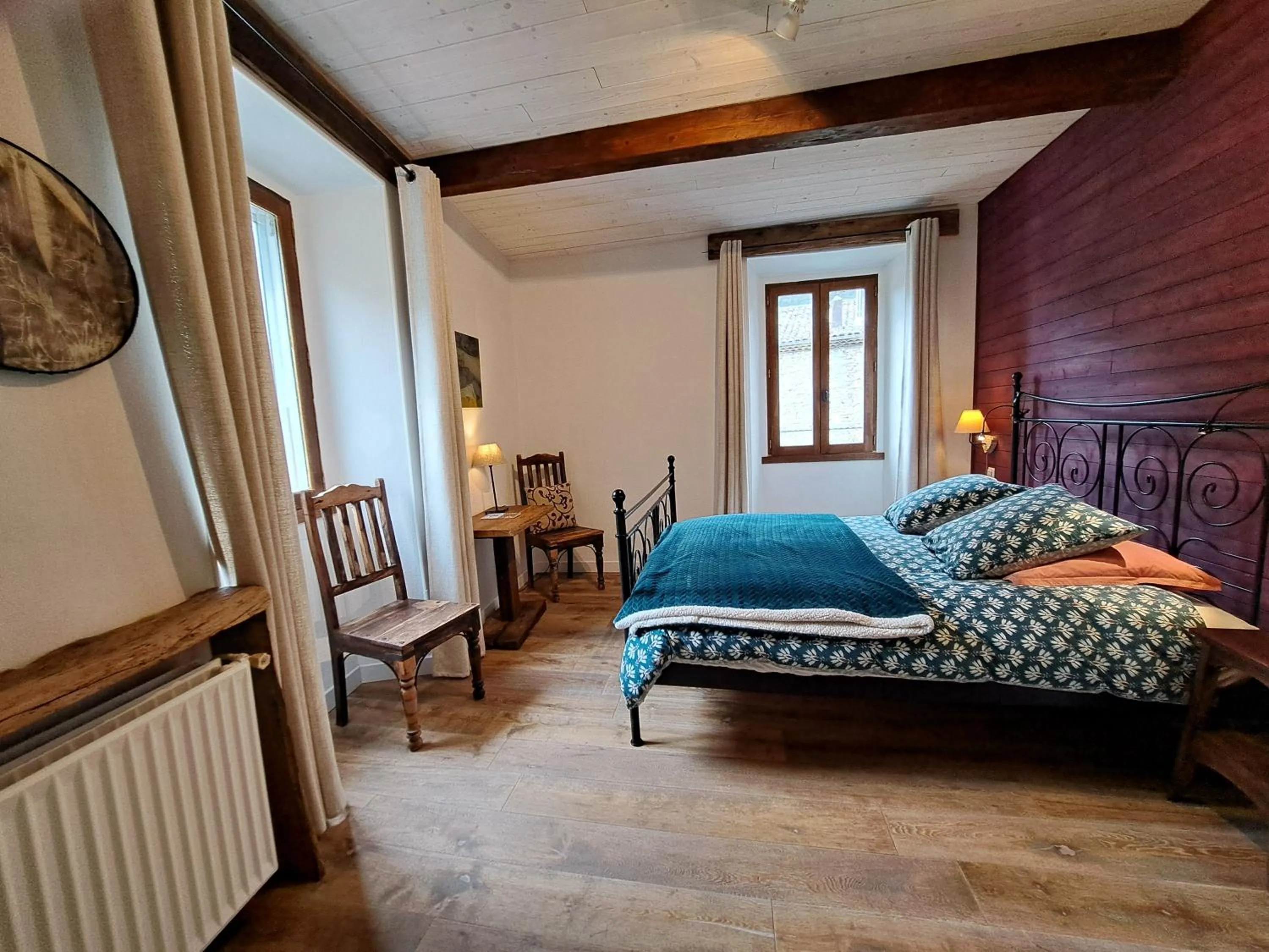 Photo of the whole room in Le Sareymond