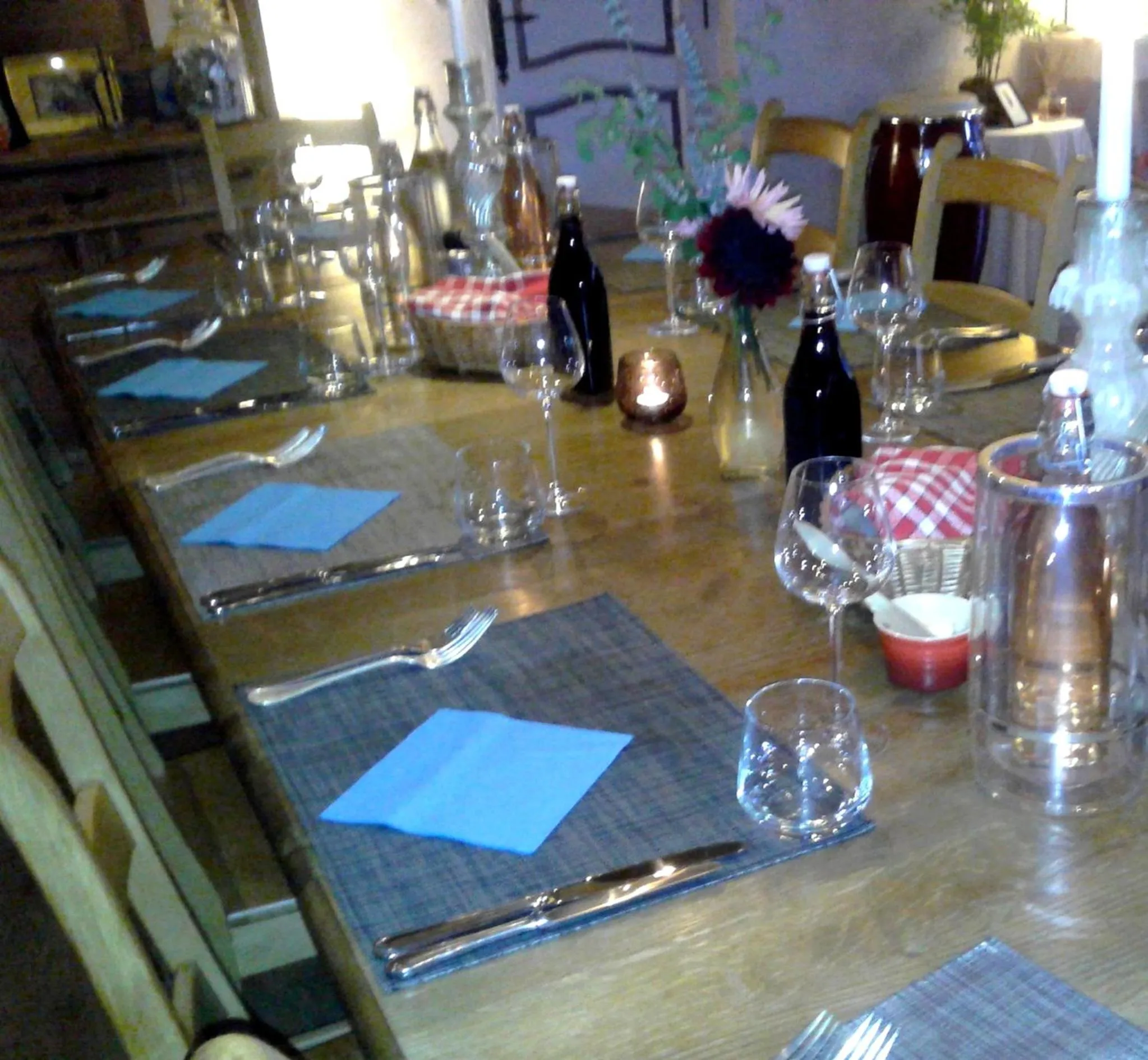 Restaurant/places to eat in Le Sareymond