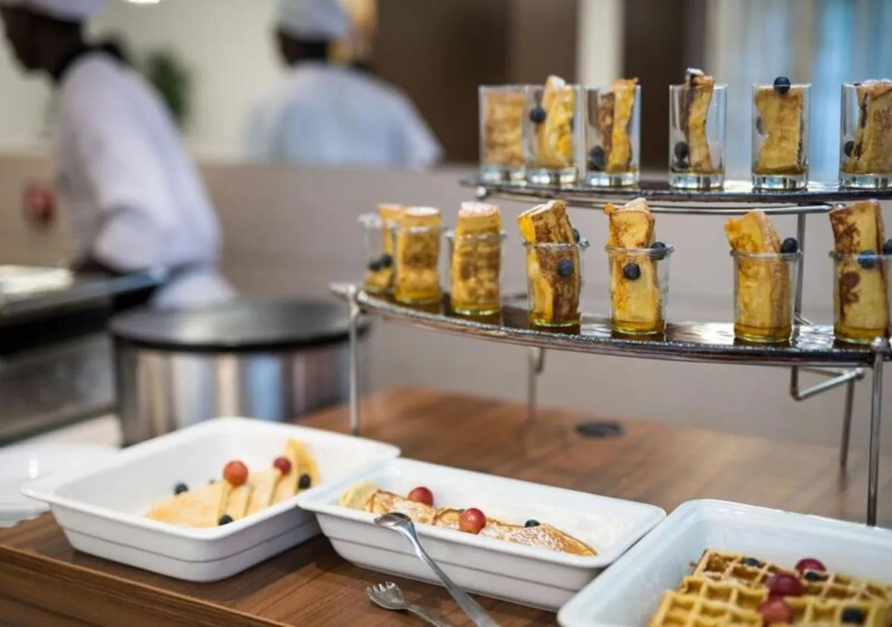 Restaurant/places to eat in The Envoy Hotel Abuja