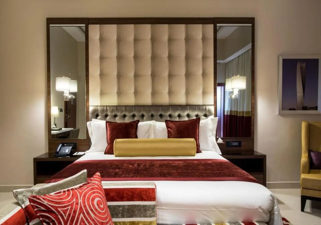 Bedroom, Bed in The Envoy Hotel Abuja