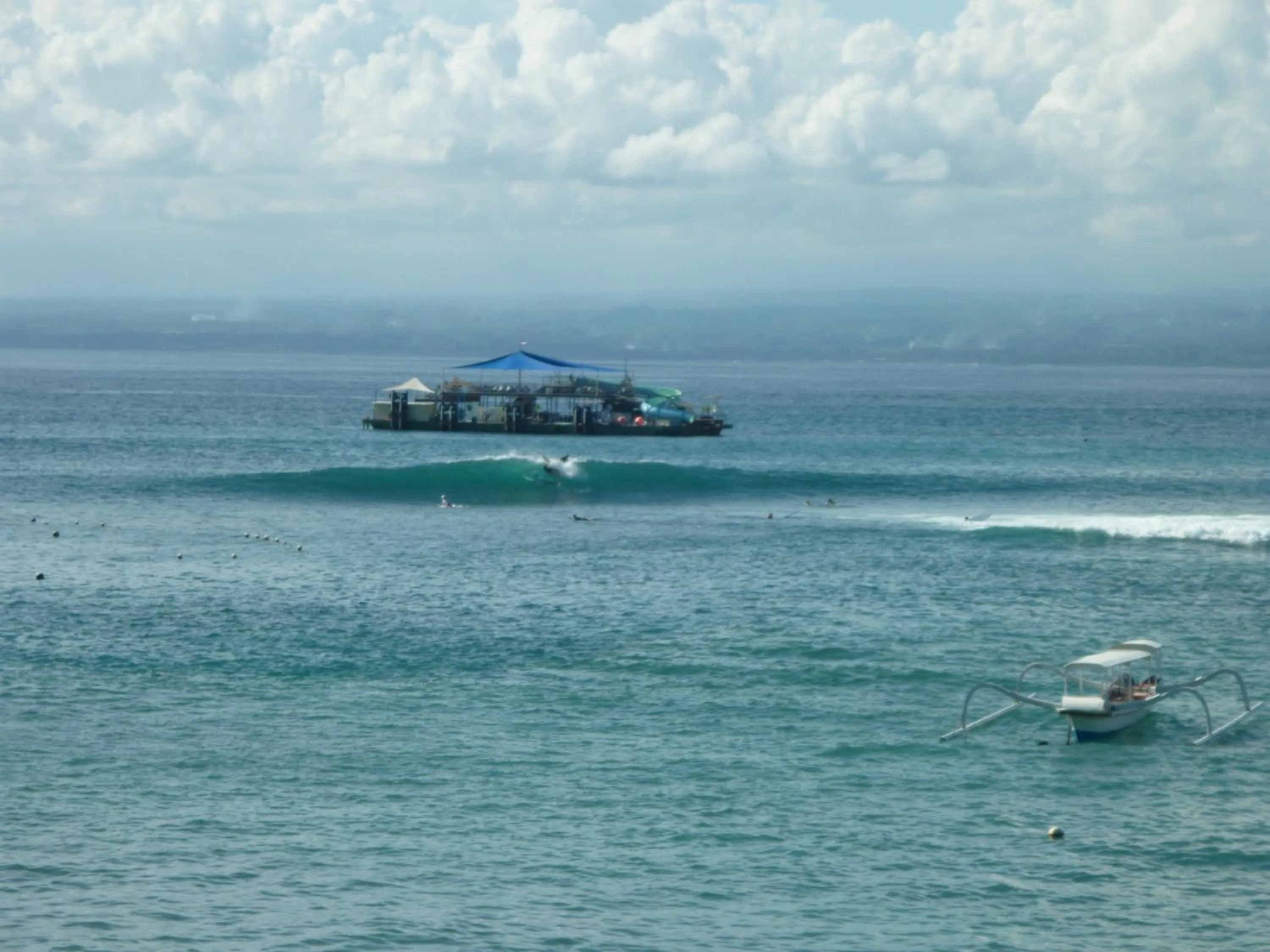 Area and facilities in Song Lambung Beach Huts