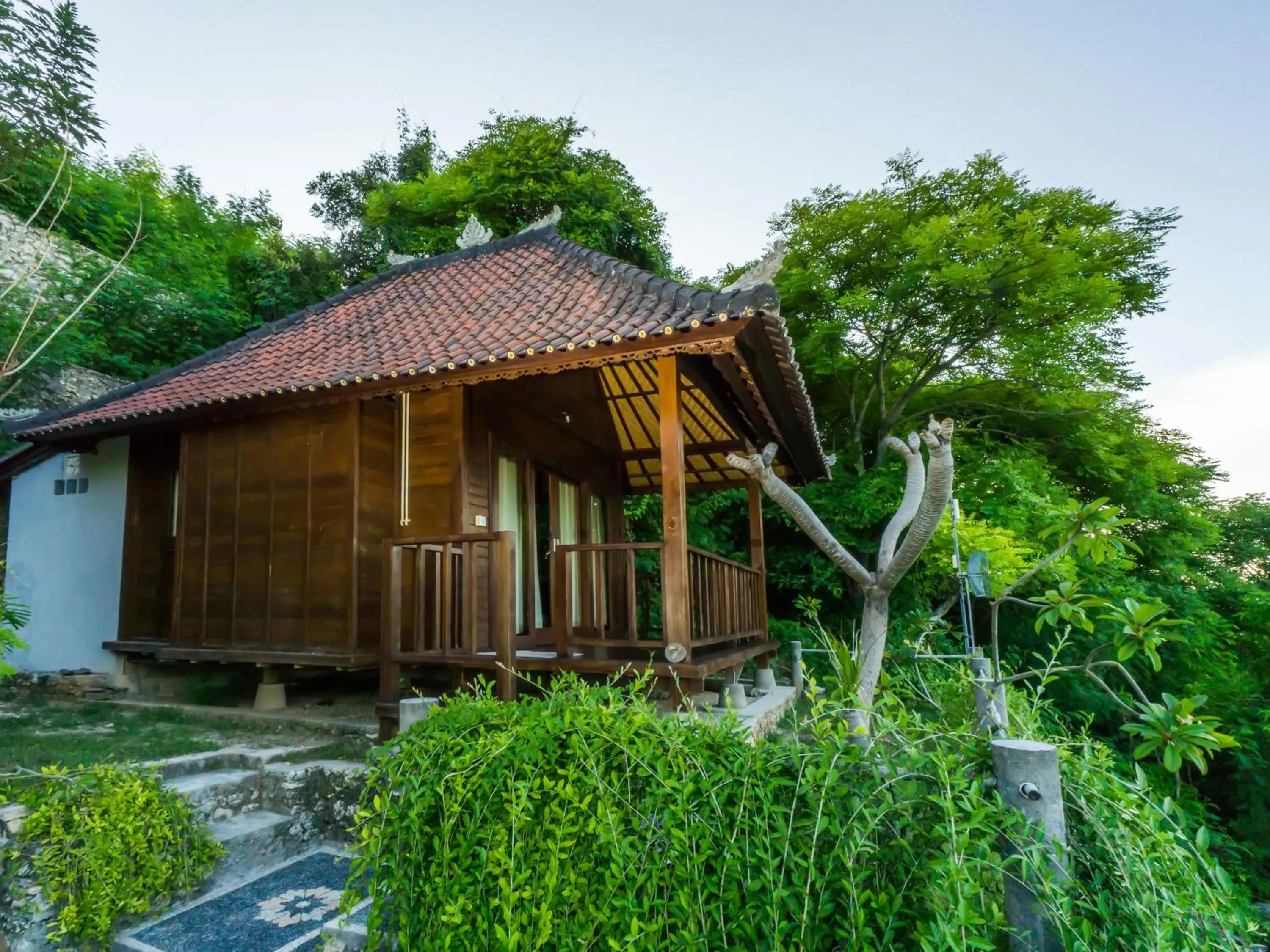 Photo of the whole room in Song Lambung Beach Huts