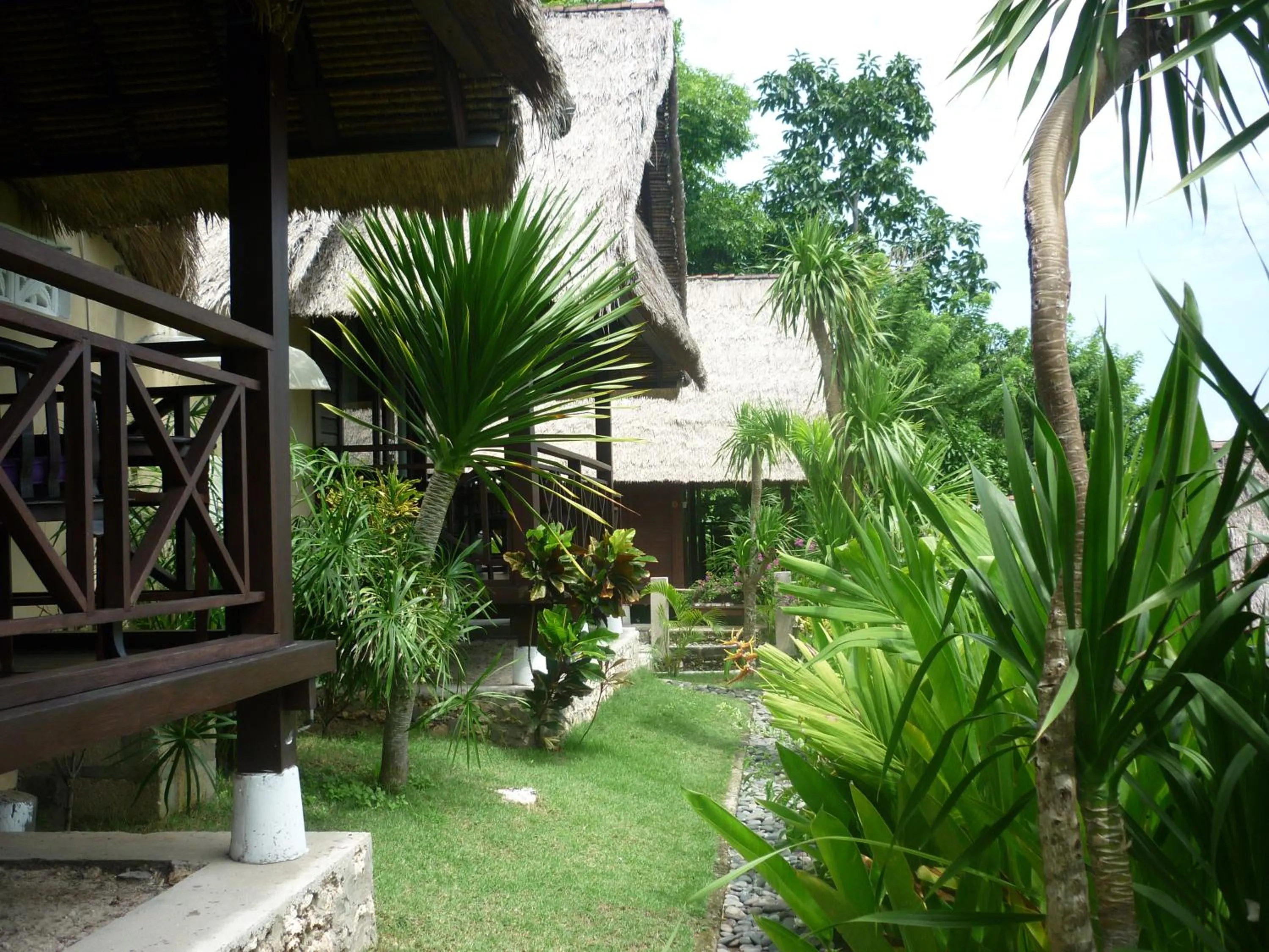 Garden in Song Lambung Beach Huts