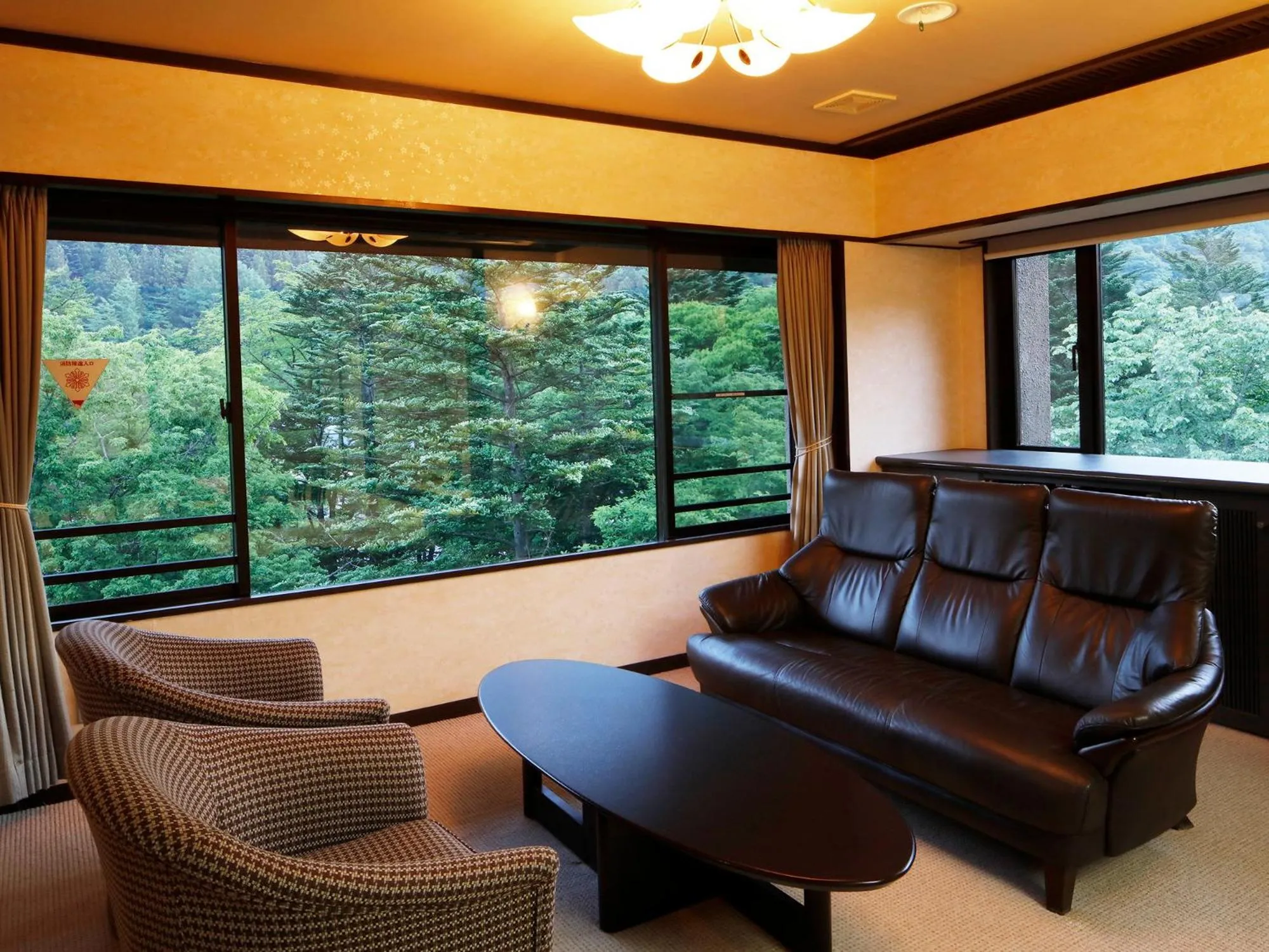 Photo of the whole room in Hana to Hana