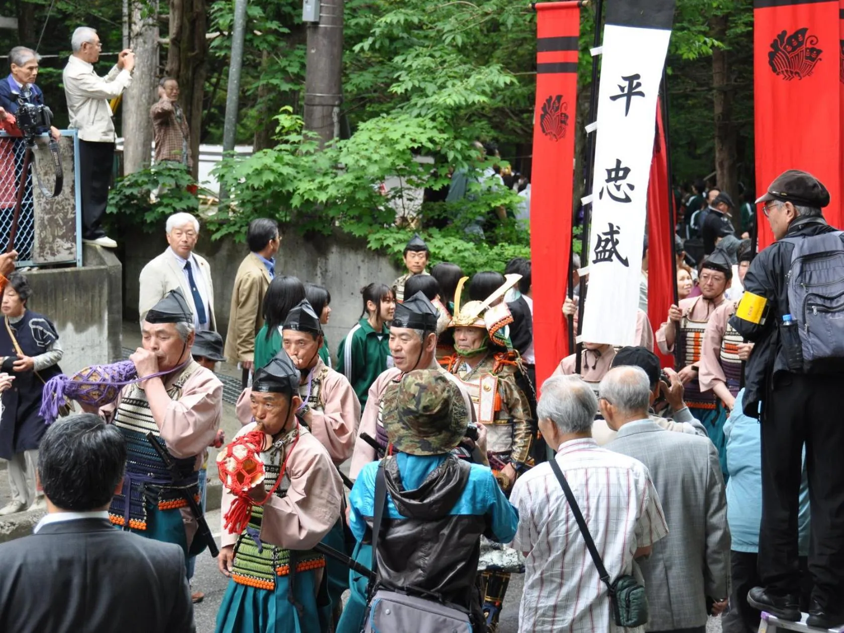 People in Hana to Hana