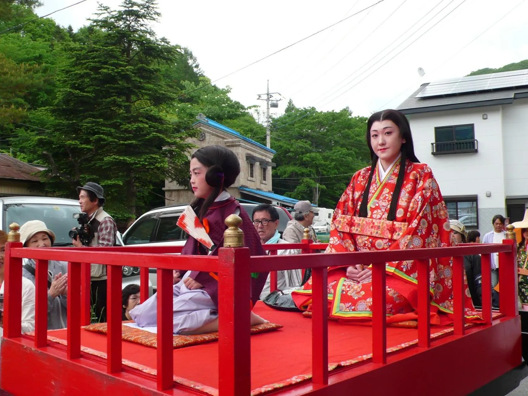 People in Hana to Hana