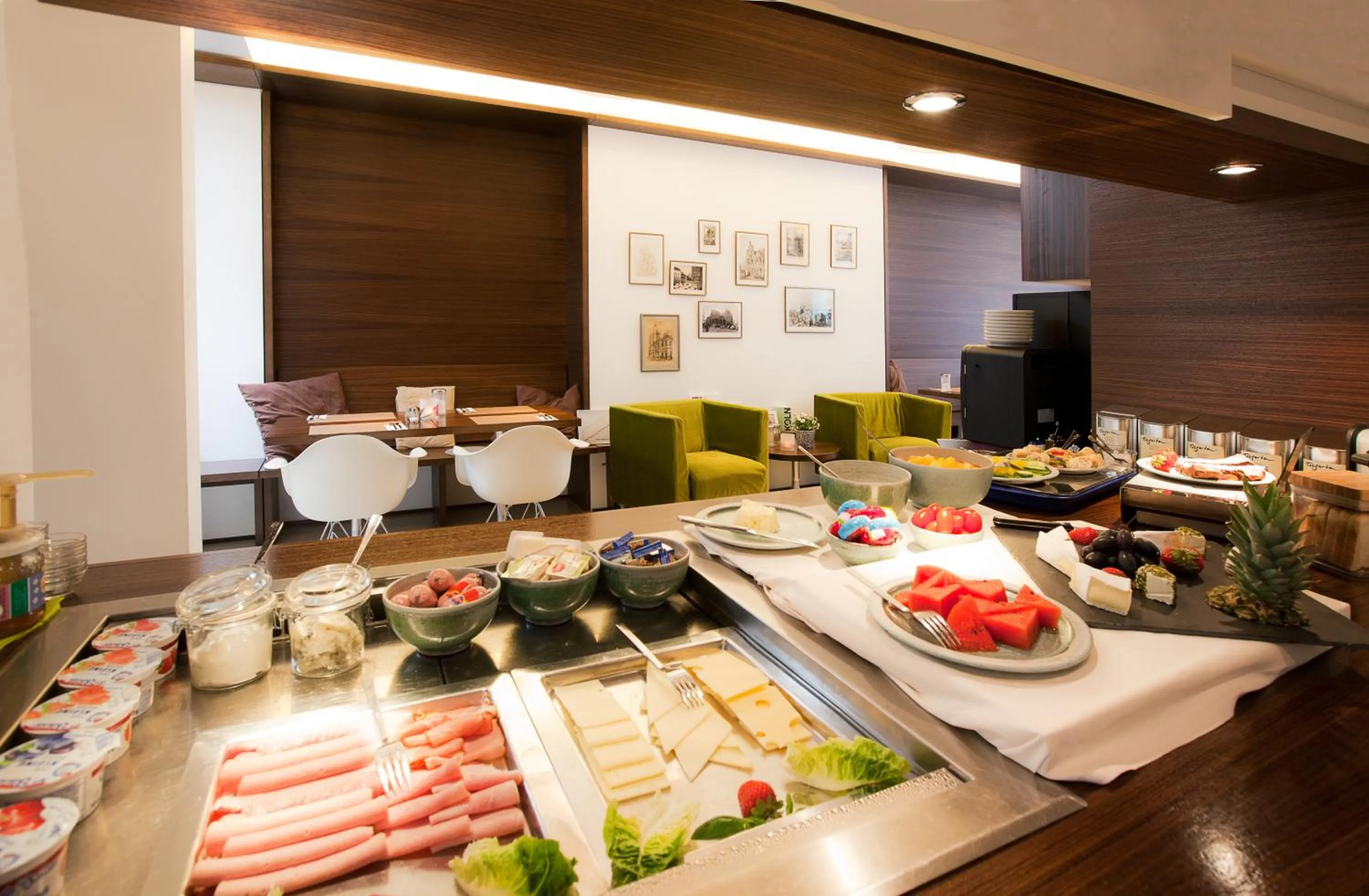 Buffet breakfast in Stern am Rathaus