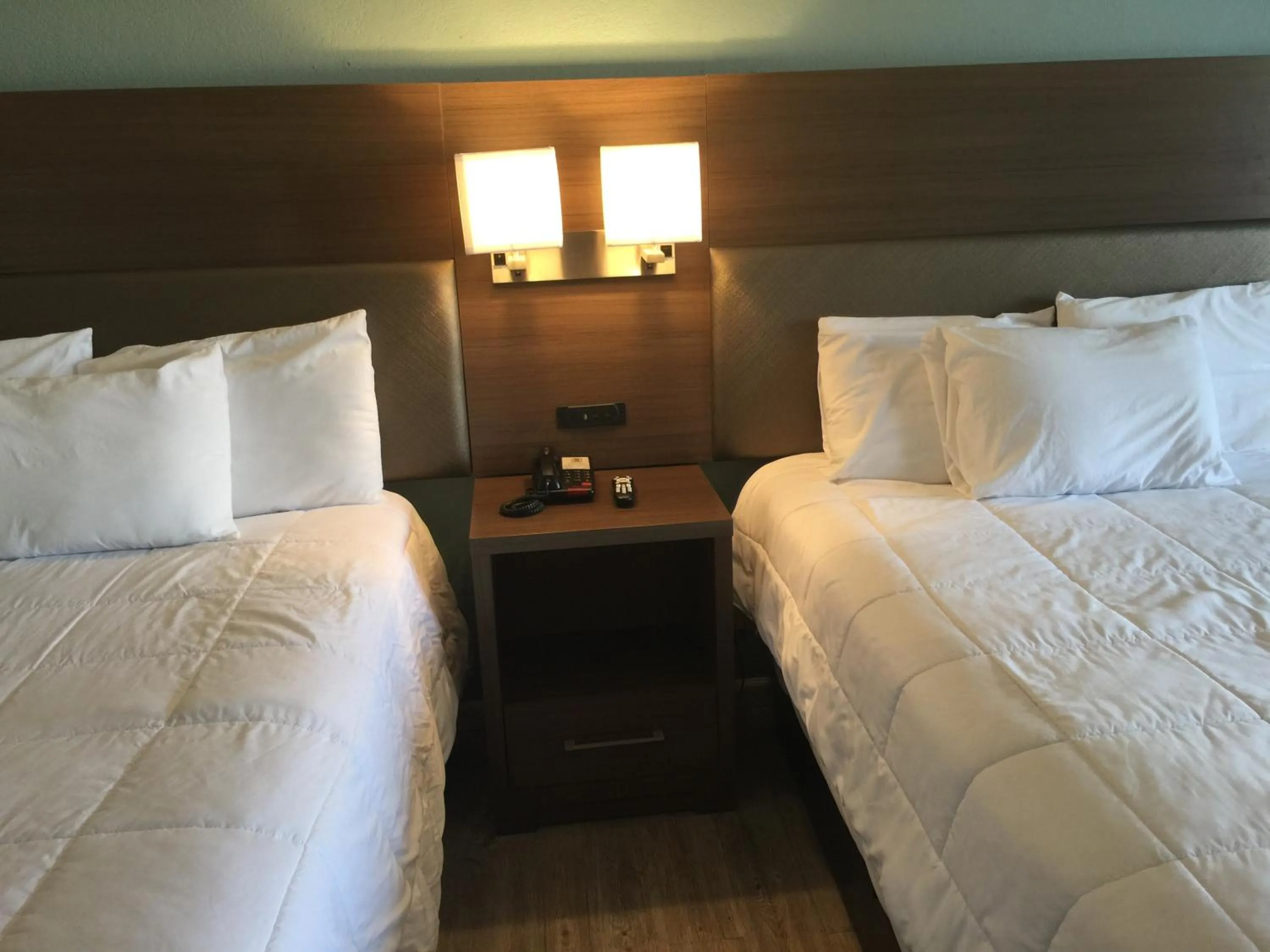 Bedroom, Bed in Inn of the Conchos