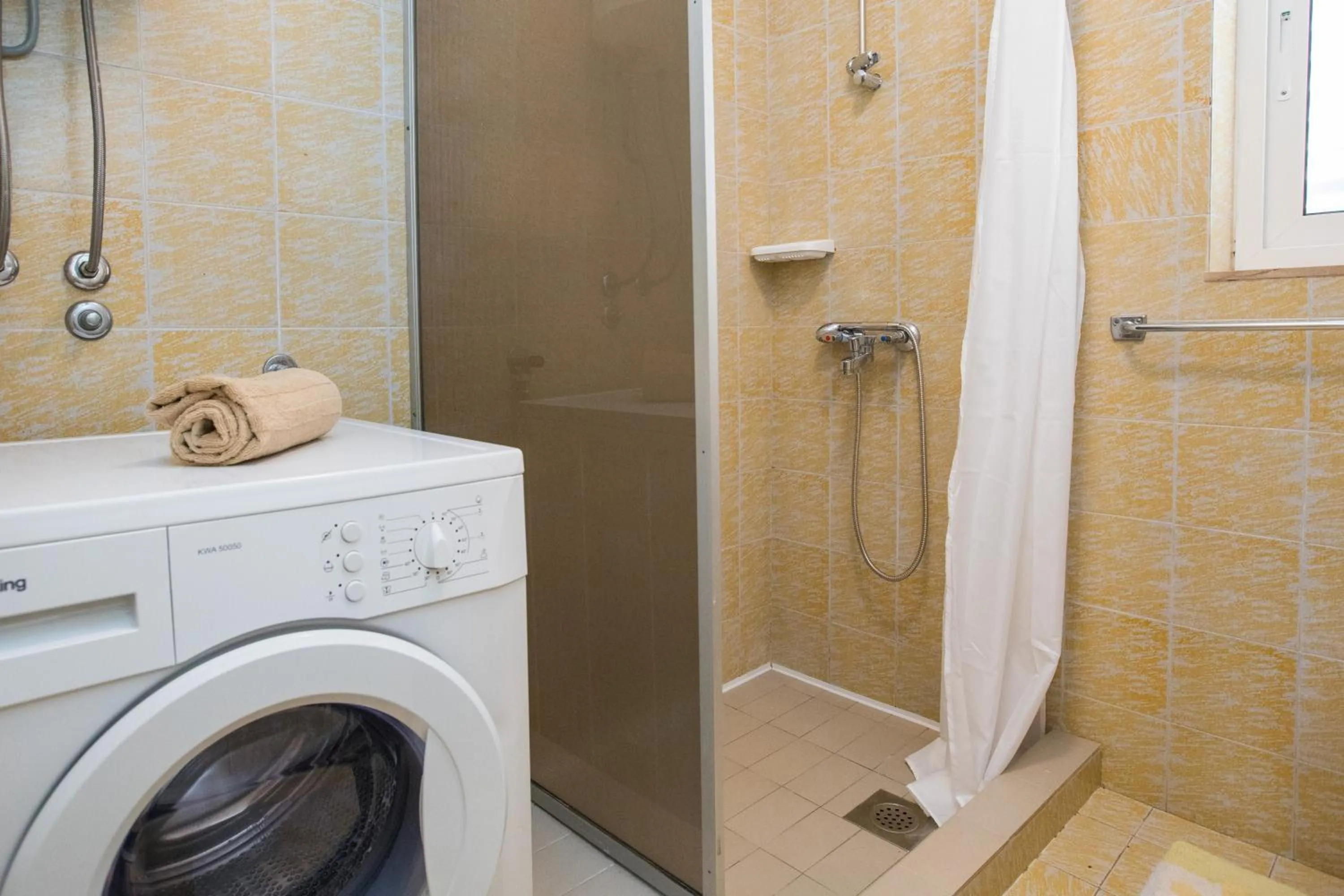 Bathroom in Seaside Studio