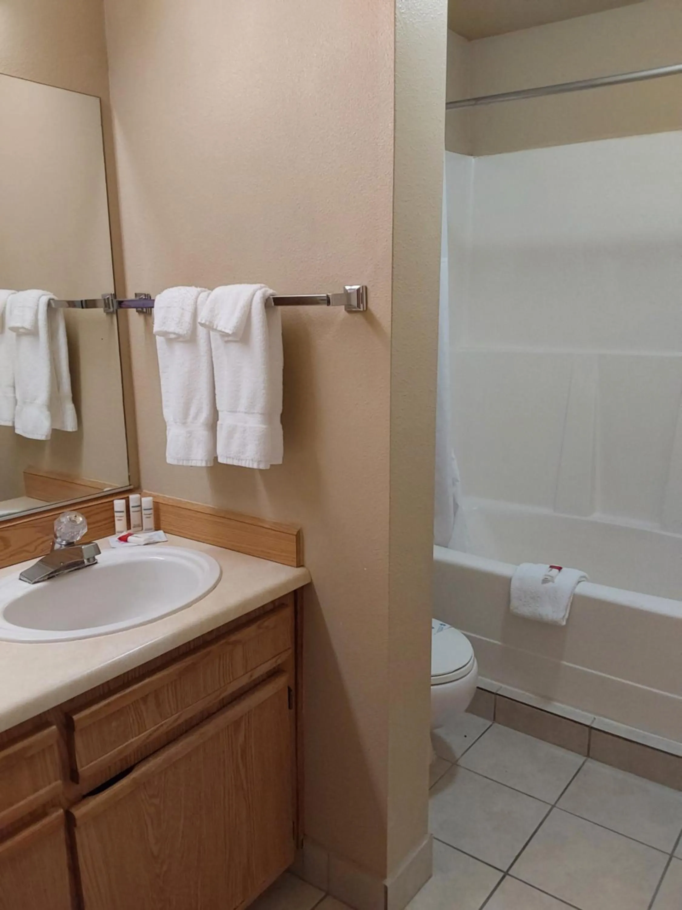 Bathroom in Lavissh inn and Suites