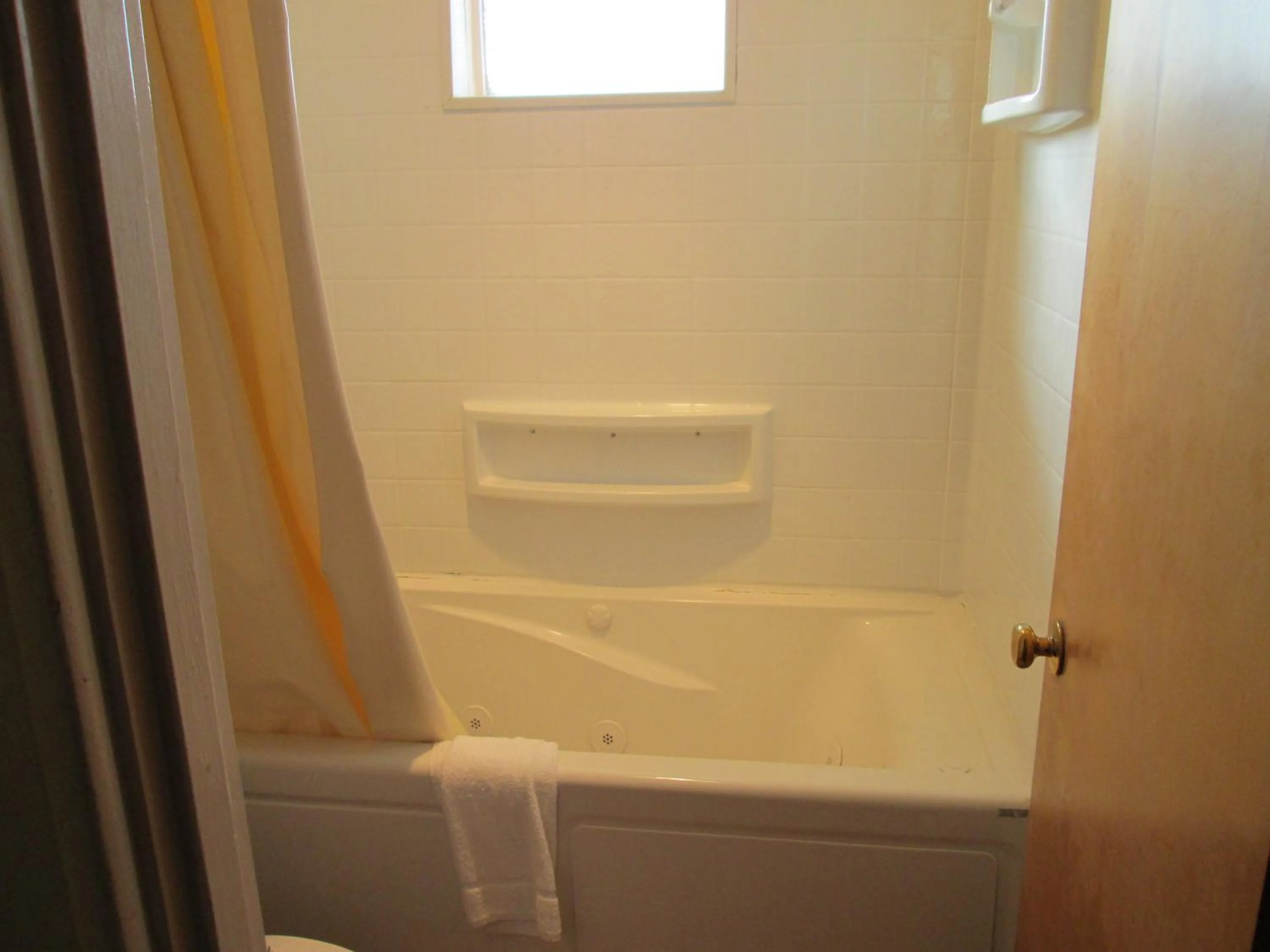 Bathroom in Townhouse Motel