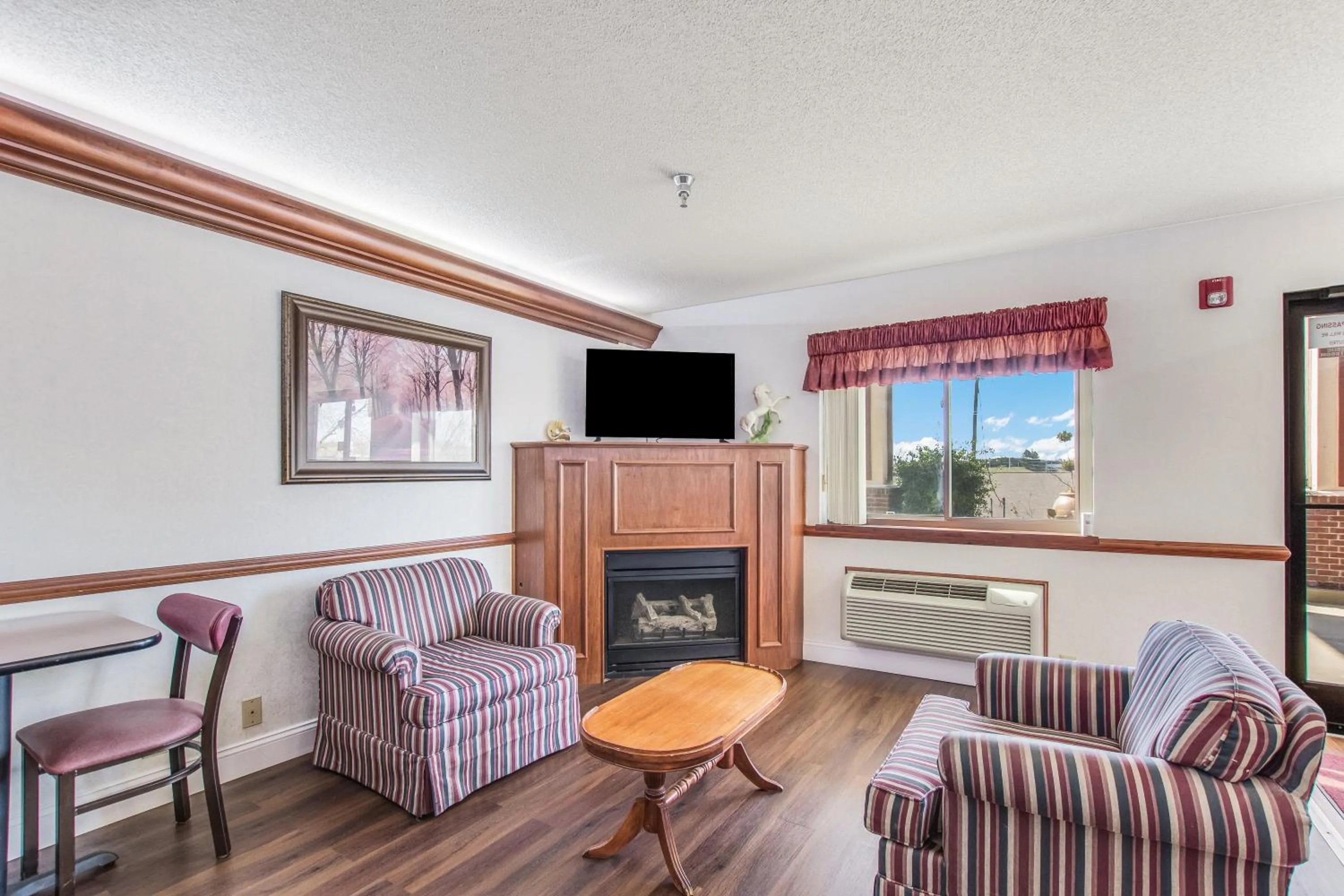 Lobby or reception in Econo Lodge Shelbyville