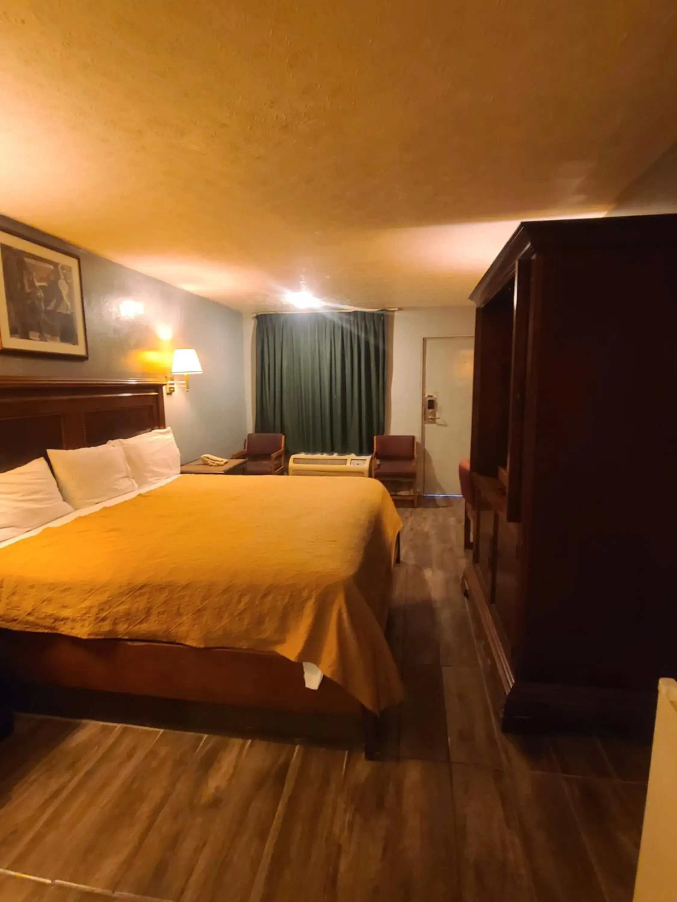 Bed in Garden Inn and Extended Stay Bed in Garden Inn and Extended Stay