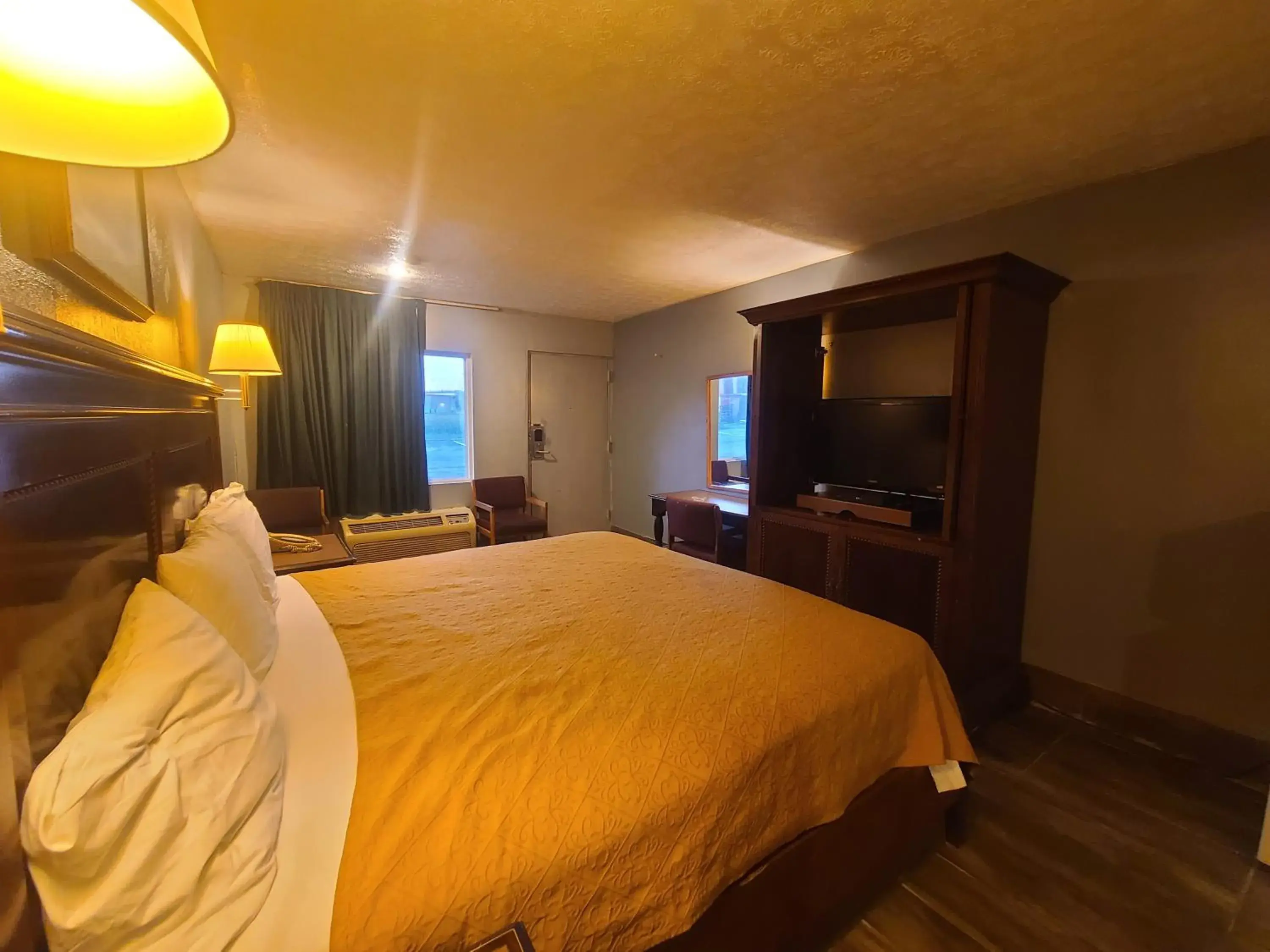 Bed in Garden Inn and Extended Stay Bed in Garden Inn and Extended Stay