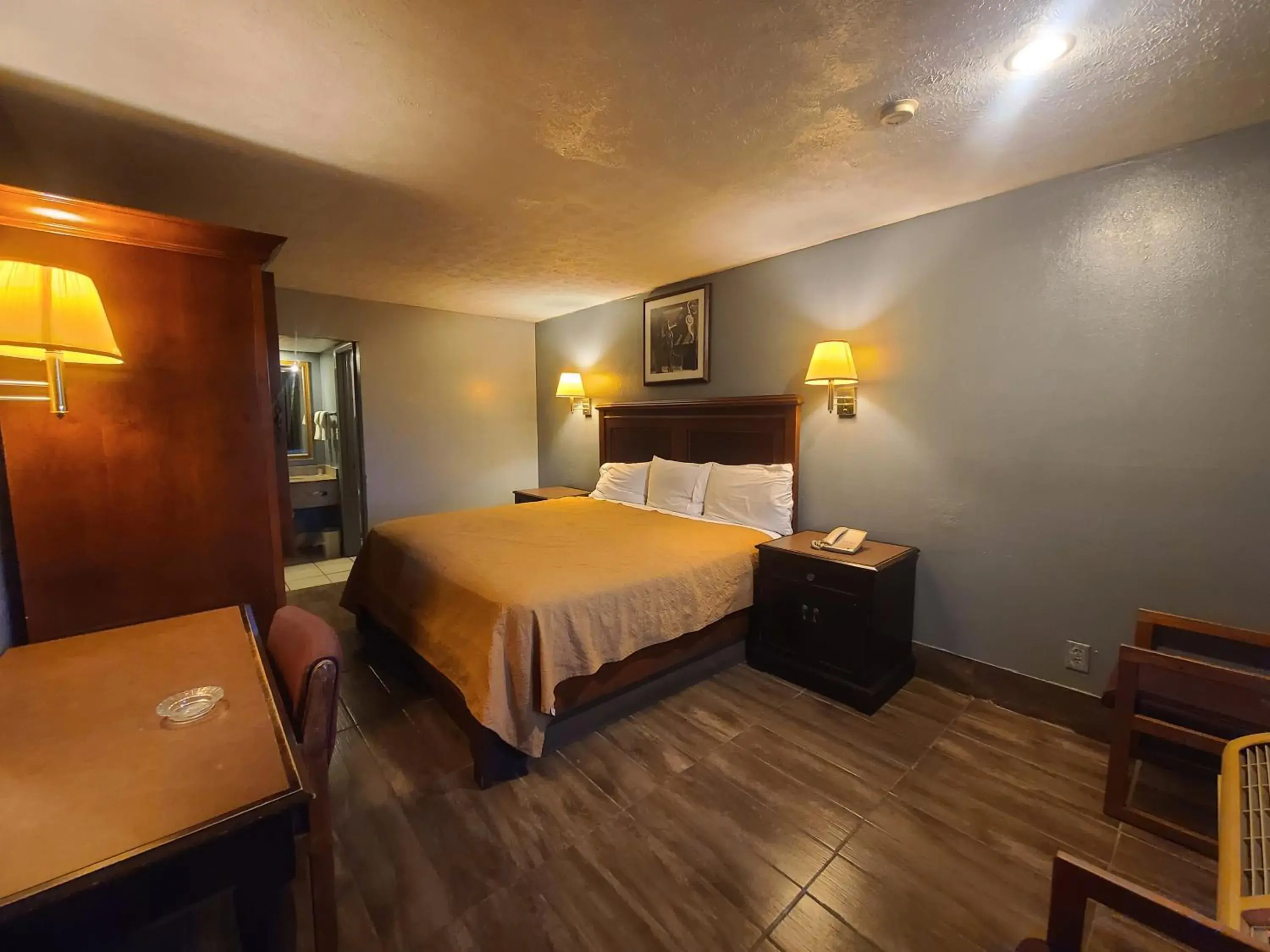 Bed in Garden Inn and Extended Stay Bed in Garden Inn and Extended Stay