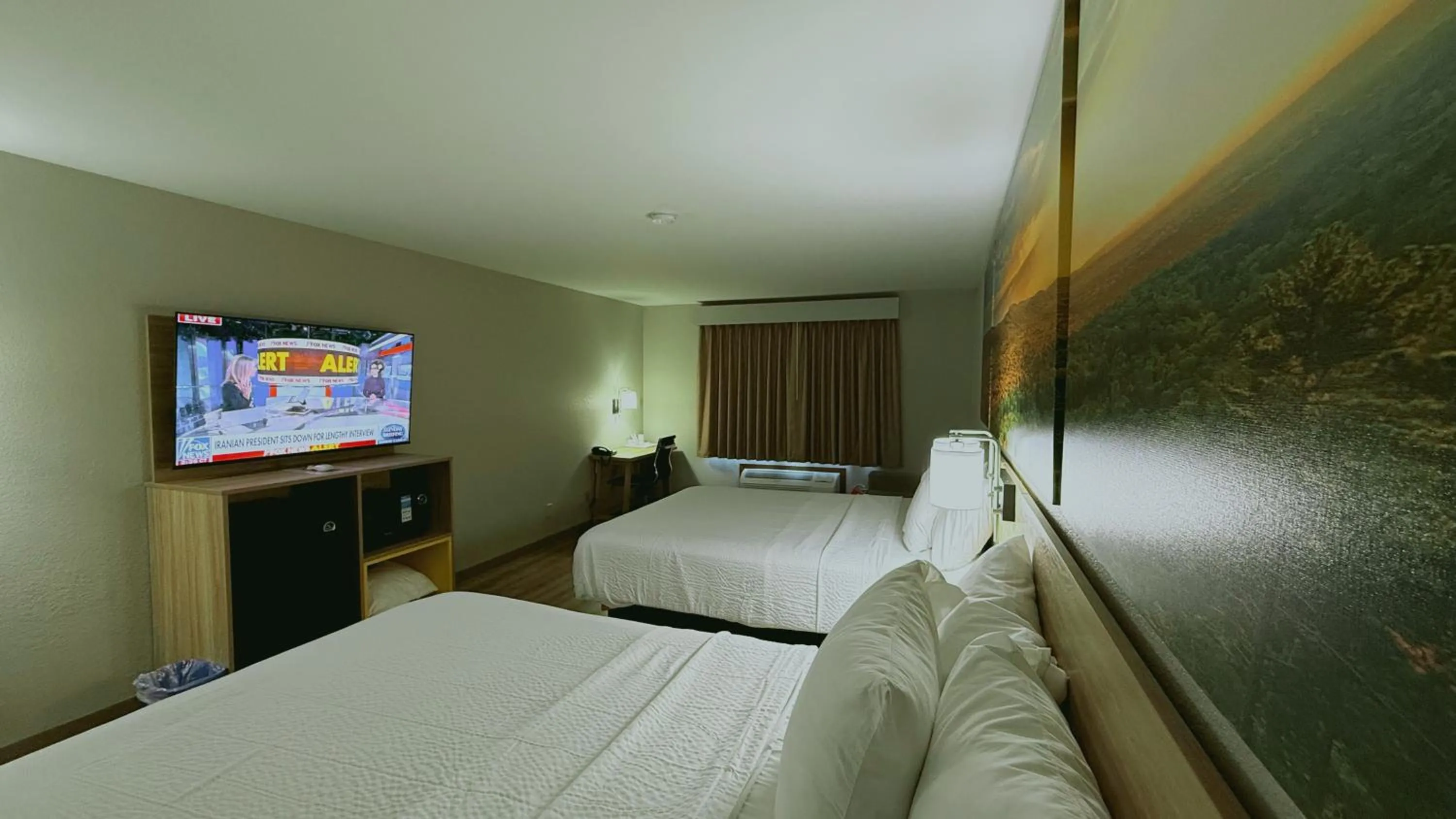 Property building, Bed in Days Inn by Wyndham Mankato