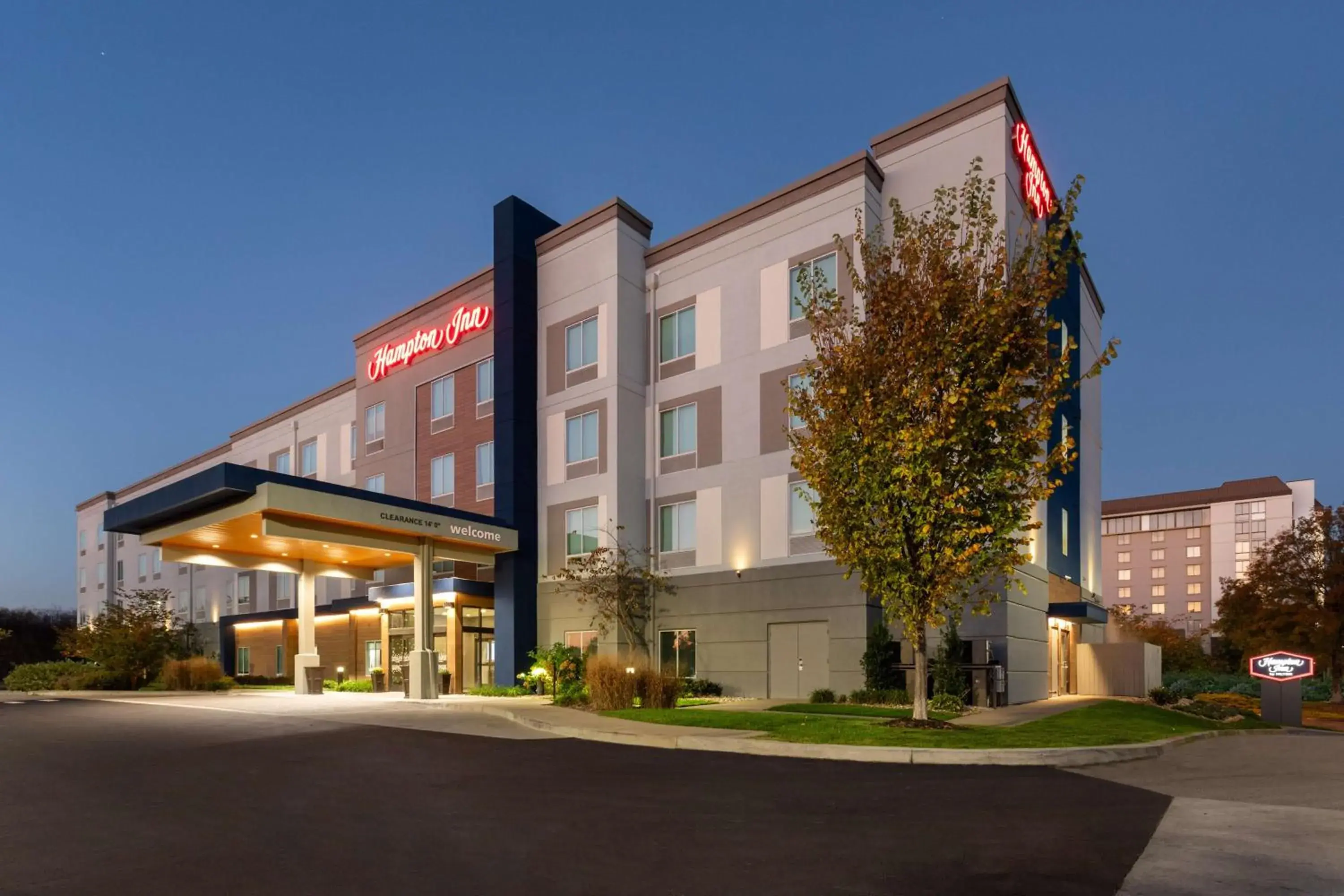 Property building in Hampton Inn by Hilton Nashville Airport Century Place Property building in Hampton Inn by Hilton Nashville Airport Century Place