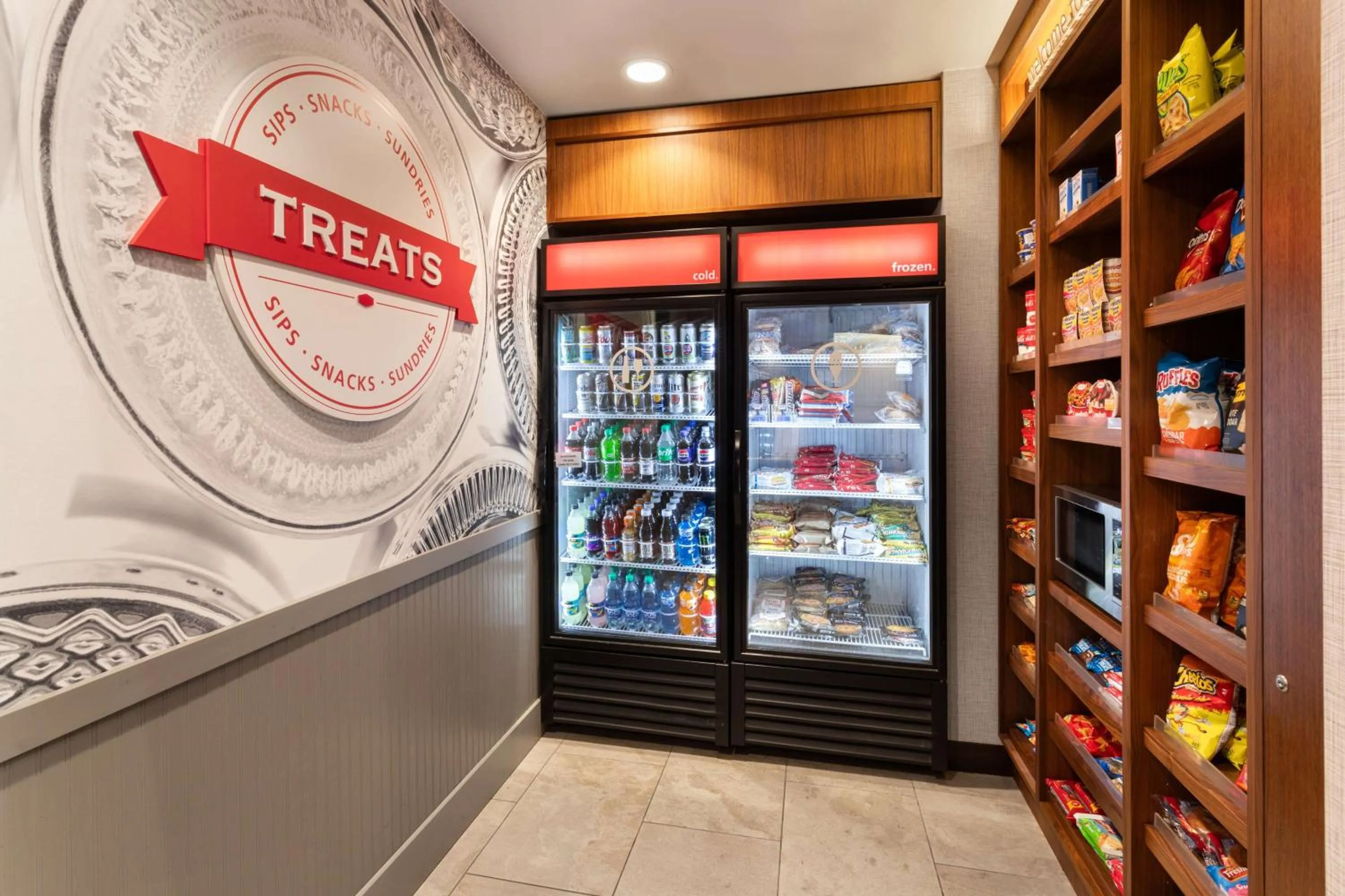 Restaurant/places to eat in Hampton Inn by Hilton Nashville Airport Century Place