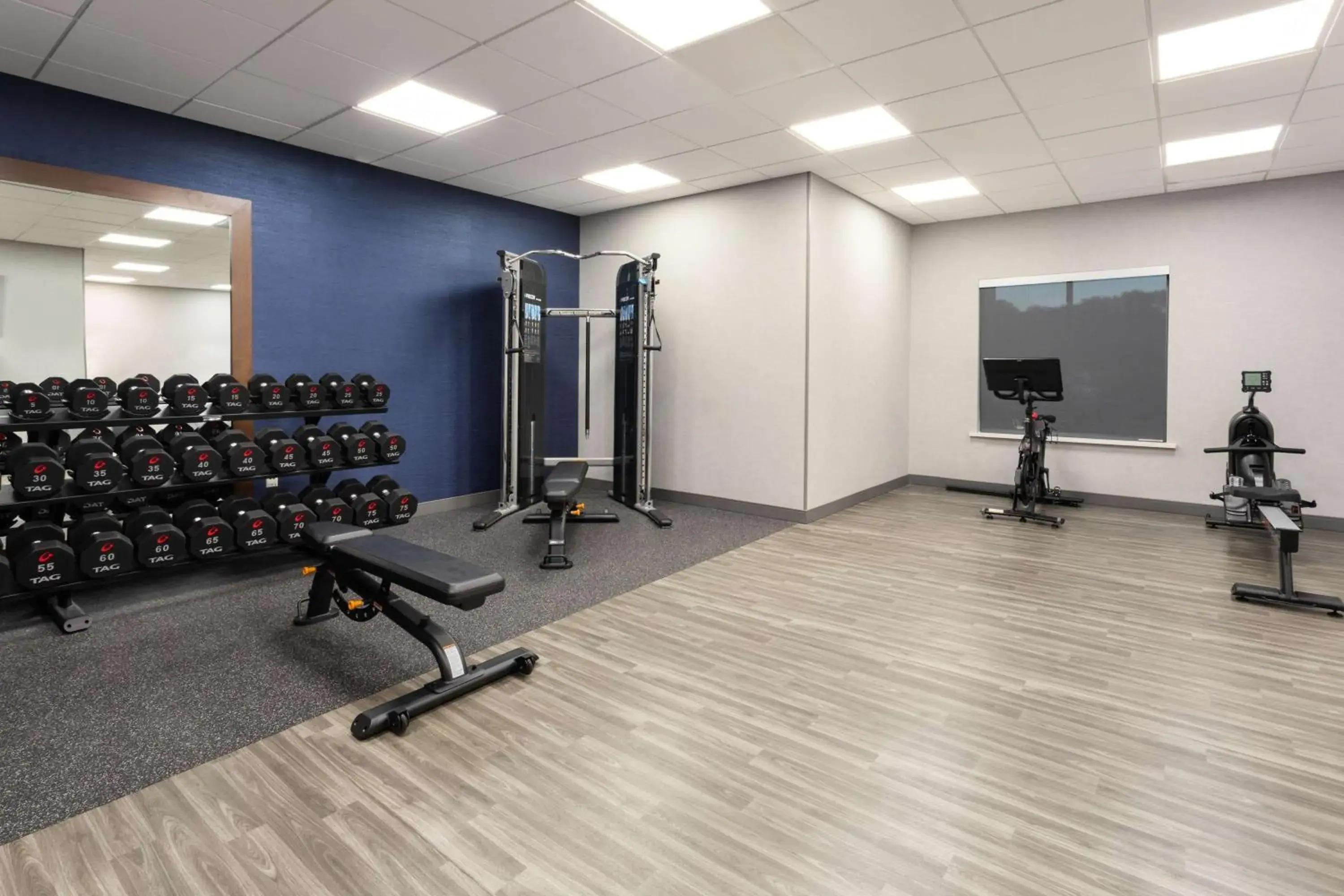Fitness centre/facilities in Hampton Inn by Hilton Nashville Airport Century Place Fitness centre/facilities in Hampton Inn by Hilton Nashville Airport Century Place