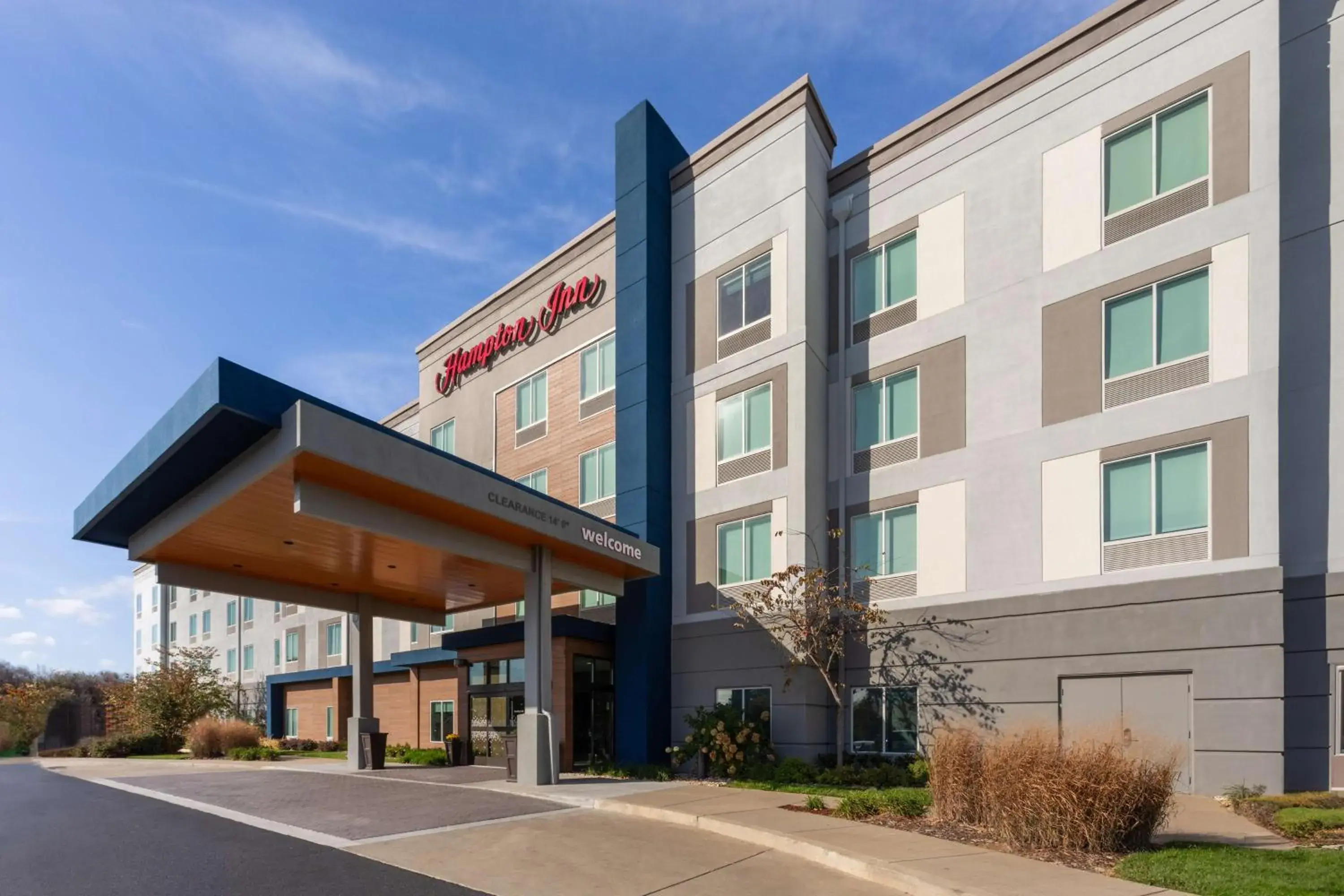 Property building in Hampton Inn by Hilton Nashville Airport Century Place Property building in Hampton Inn by Hilton Nashville Airport Century Place