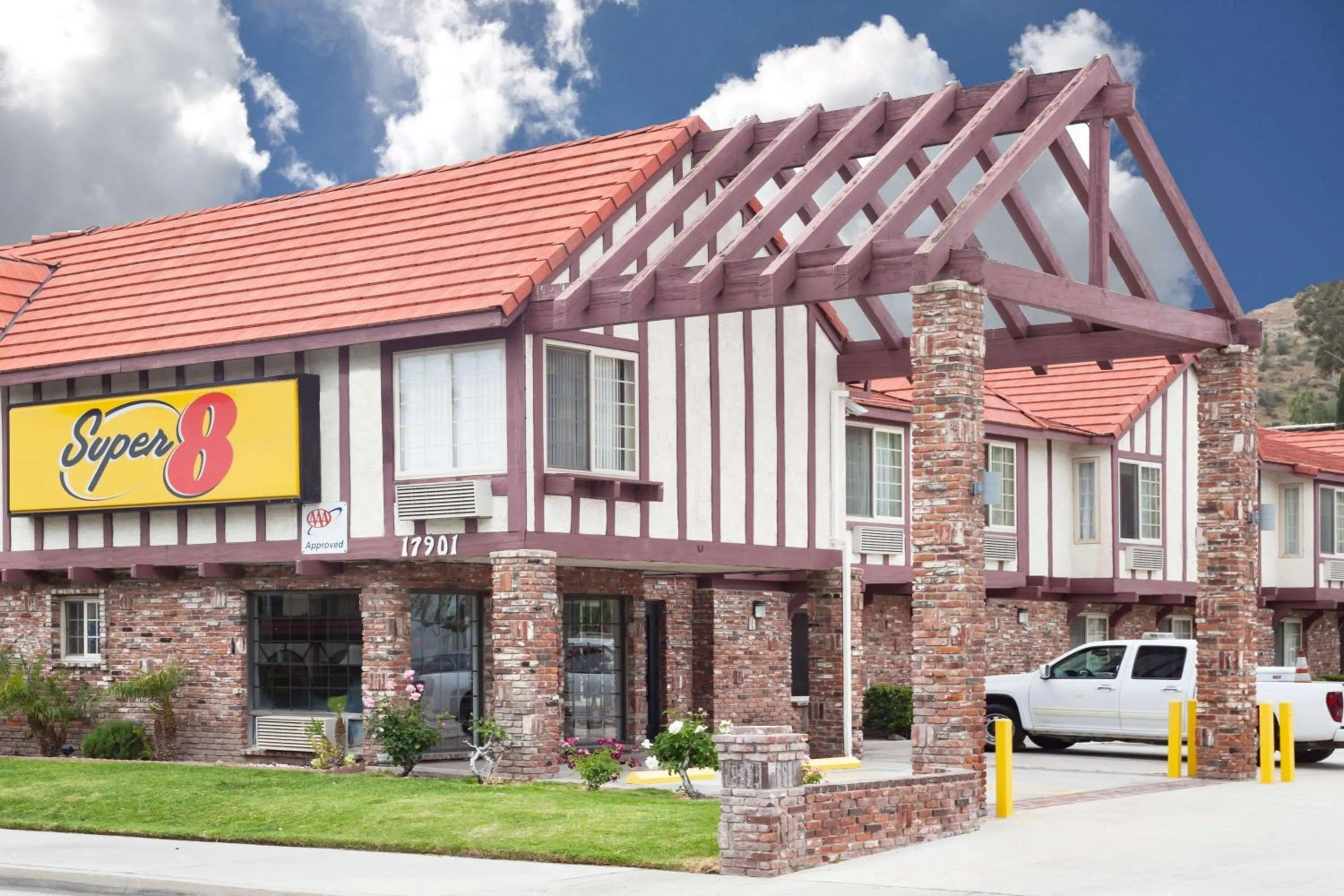 Property building in Super 8 by Wyndham Santa Clarita/Valencia