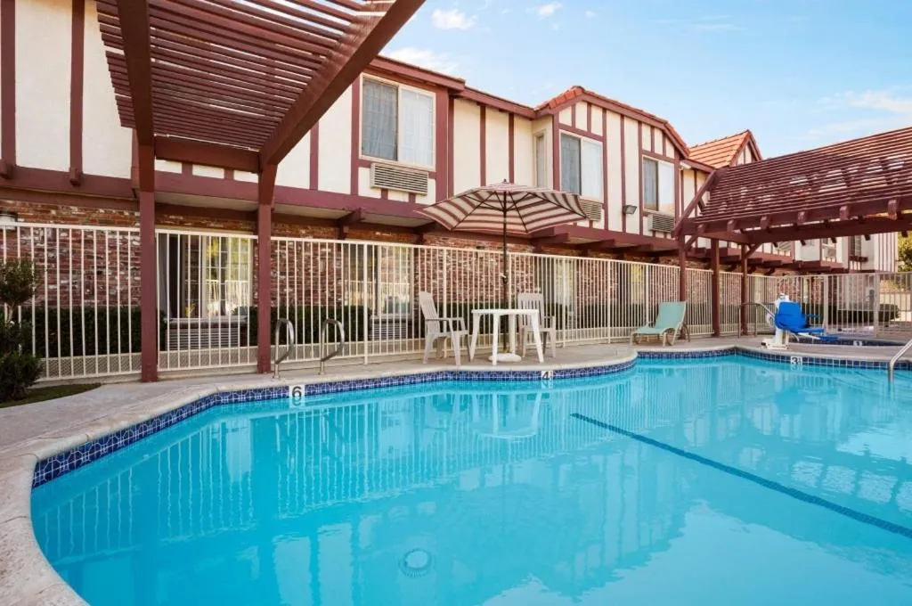 Swimming pool in Super 8 by Wyndham Santa Clarita/Valencia