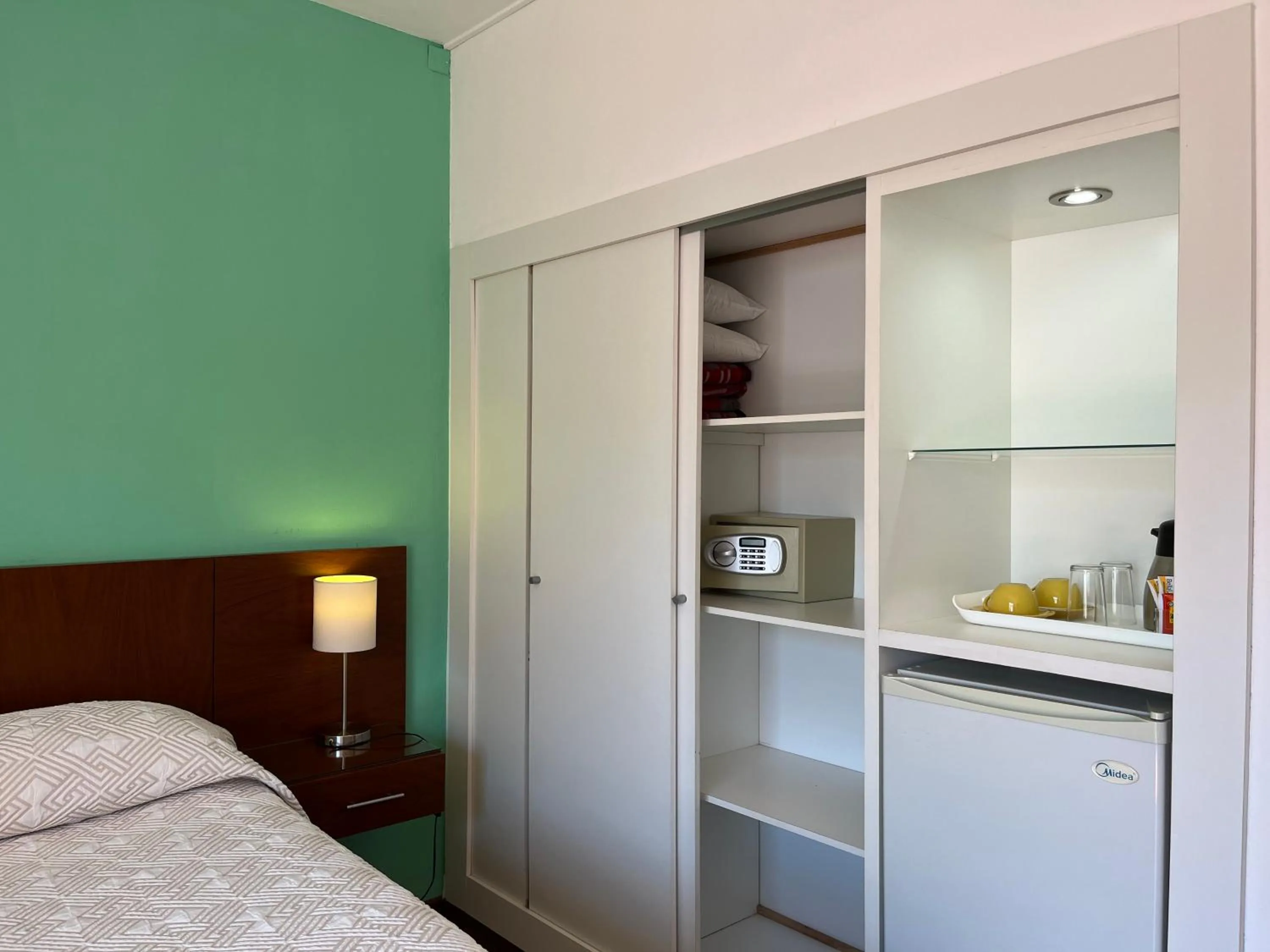 Photo of the whole room, Bed in Hotel Tamariz