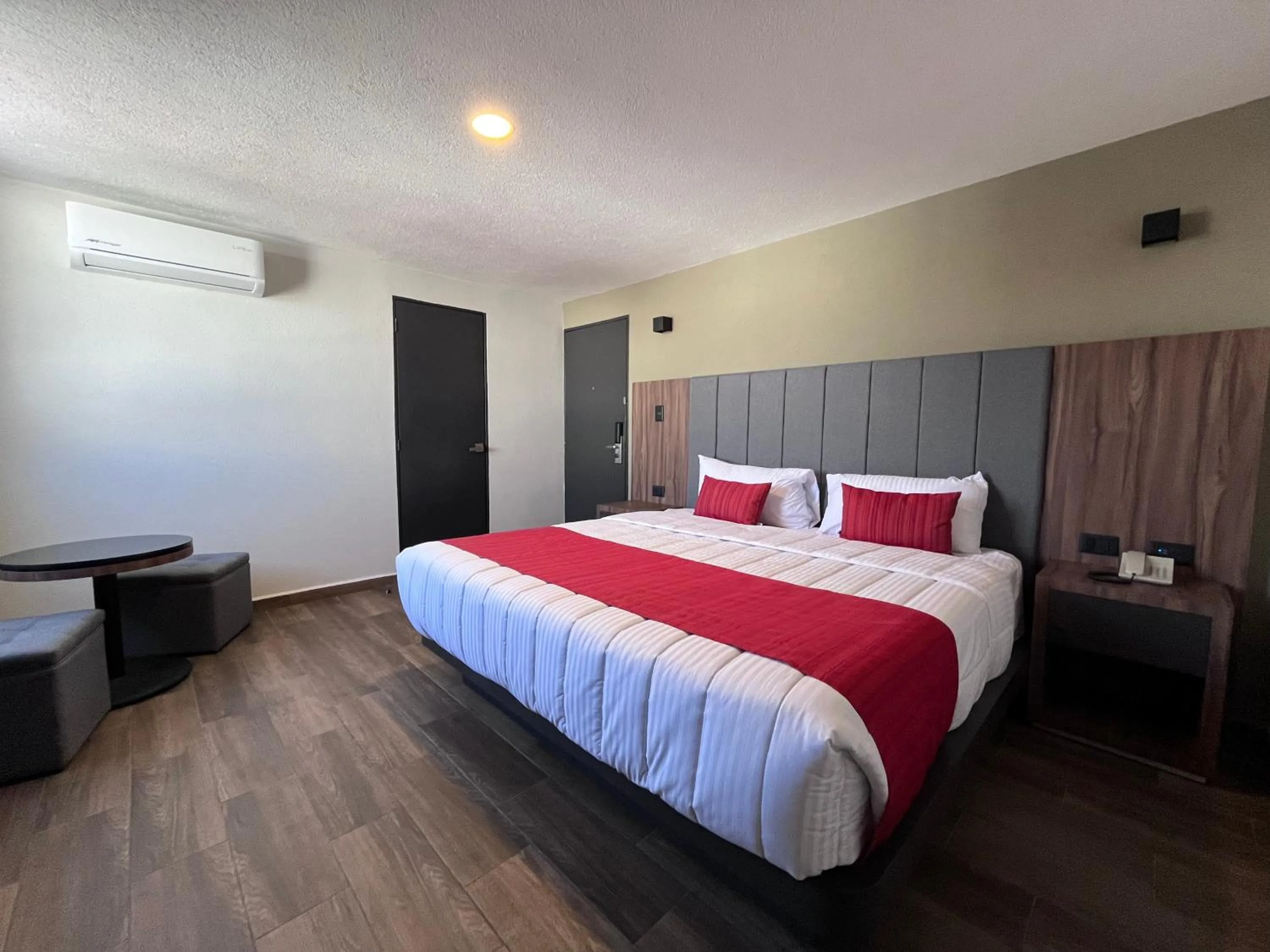 Bed in Hotel Granada