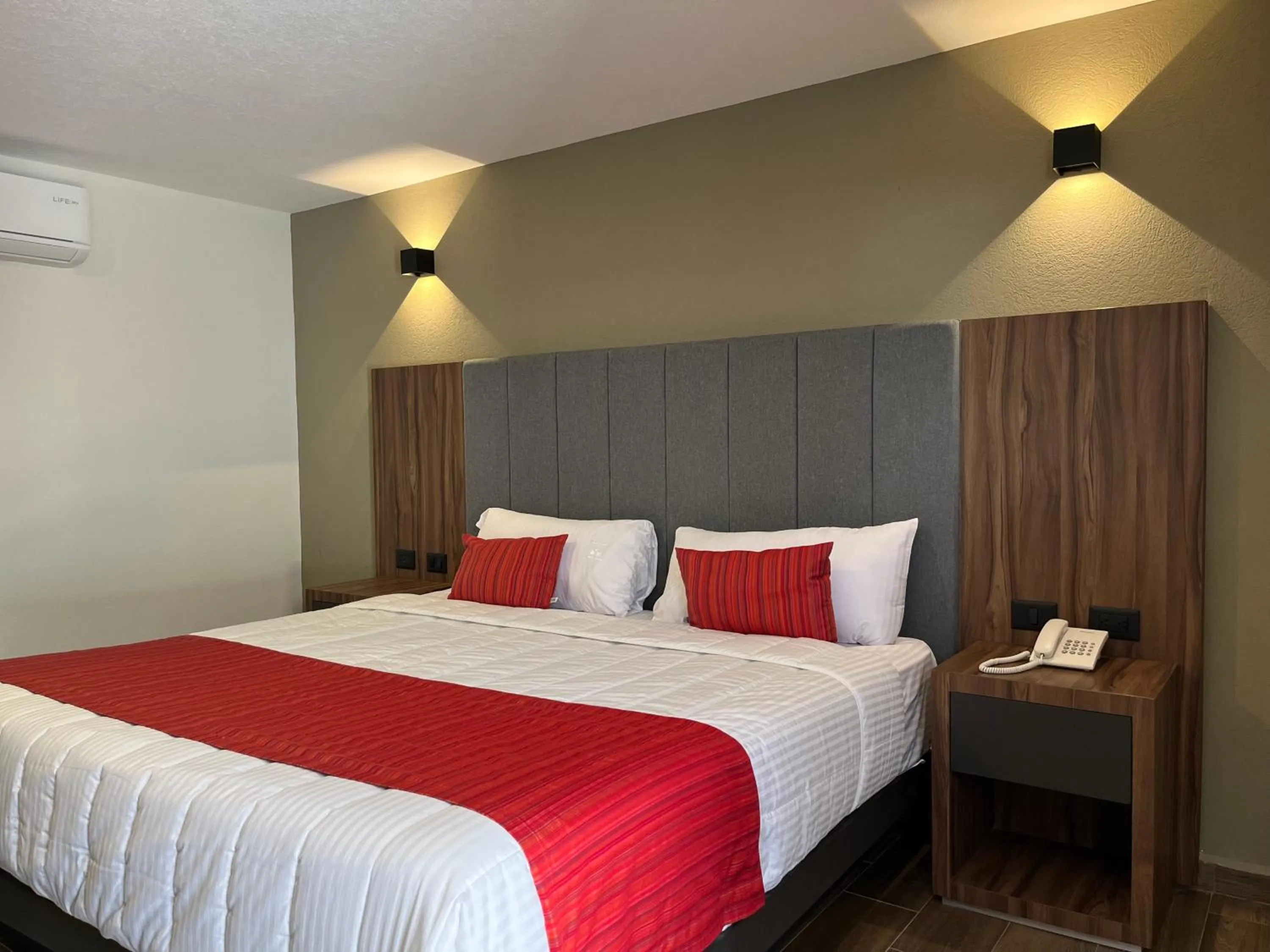 Bed in Hotel Granada