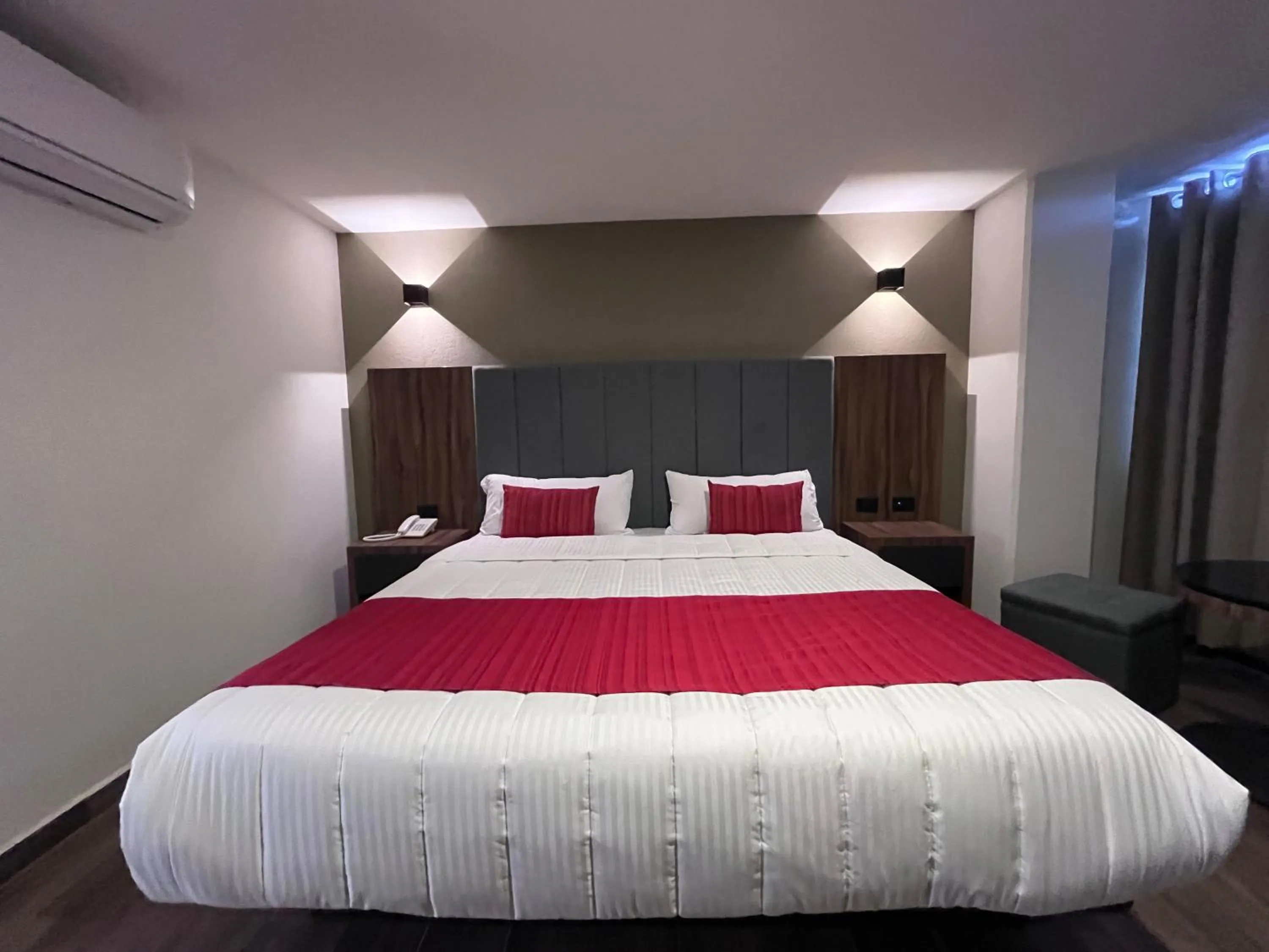 Bed in Hotel Granada